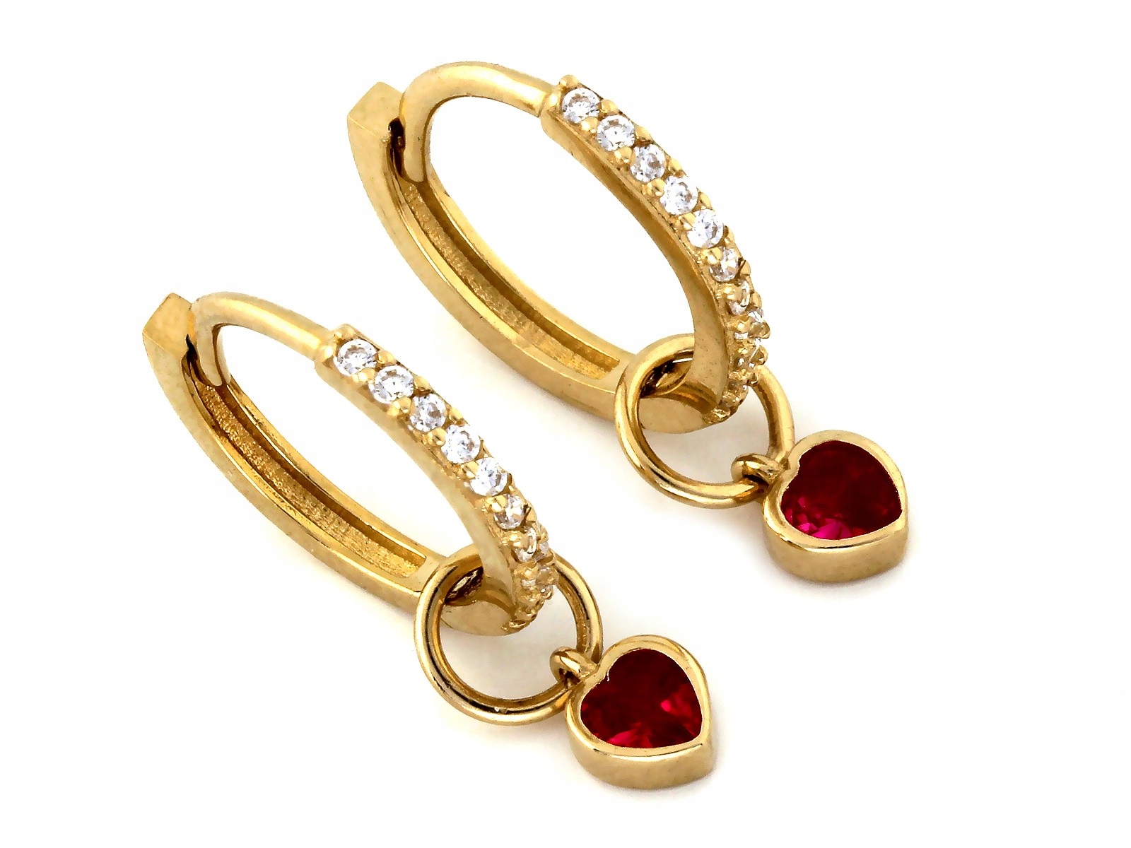 Zlaté náušnice s kolečky 585 s malým závěsným červeným srdcem jako dárek