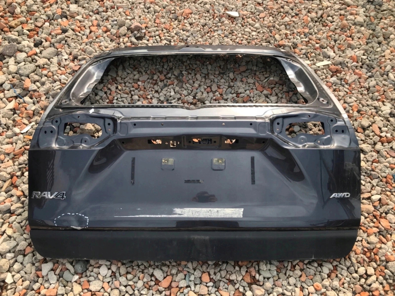 KLAPA TYŁ TOYOTA RAV4 V 2019-