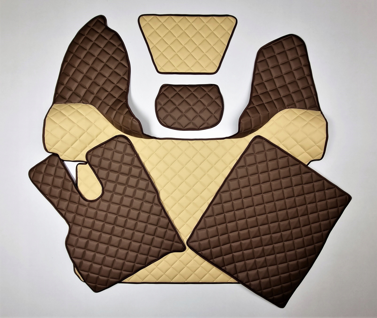 КОВРЫ СТЕГАНЫЕ КОВРИКИ DAF XF 106