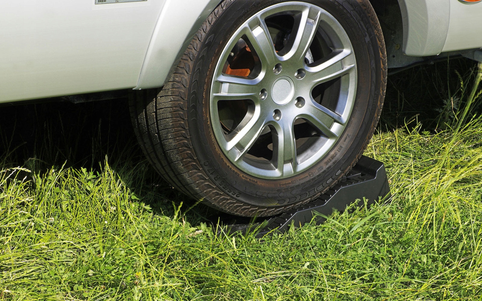 KLINY NAJAZDY PODKŁADY POZIOMUJĄCE THULE 2x +TORBA EAN (GTIN) 5060064814949