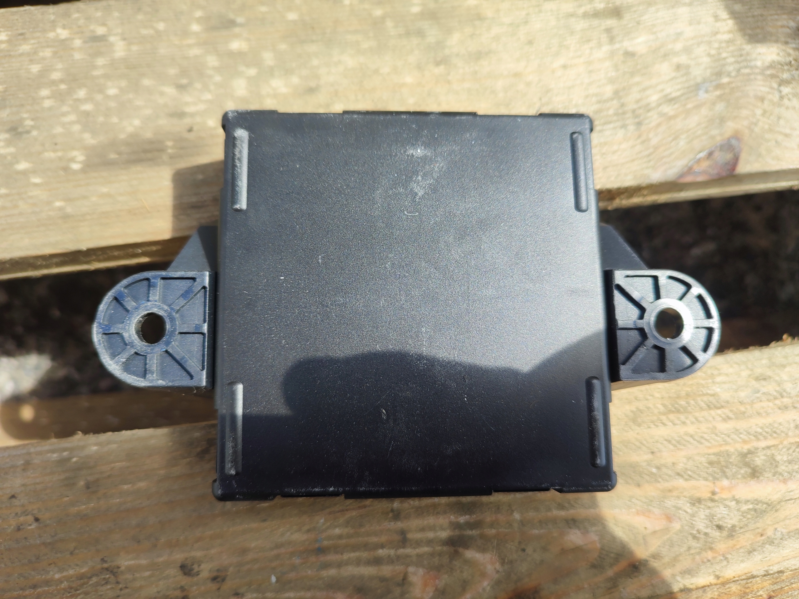 module control unit door left rear MERCEDES C KLASA W204 A2048707726