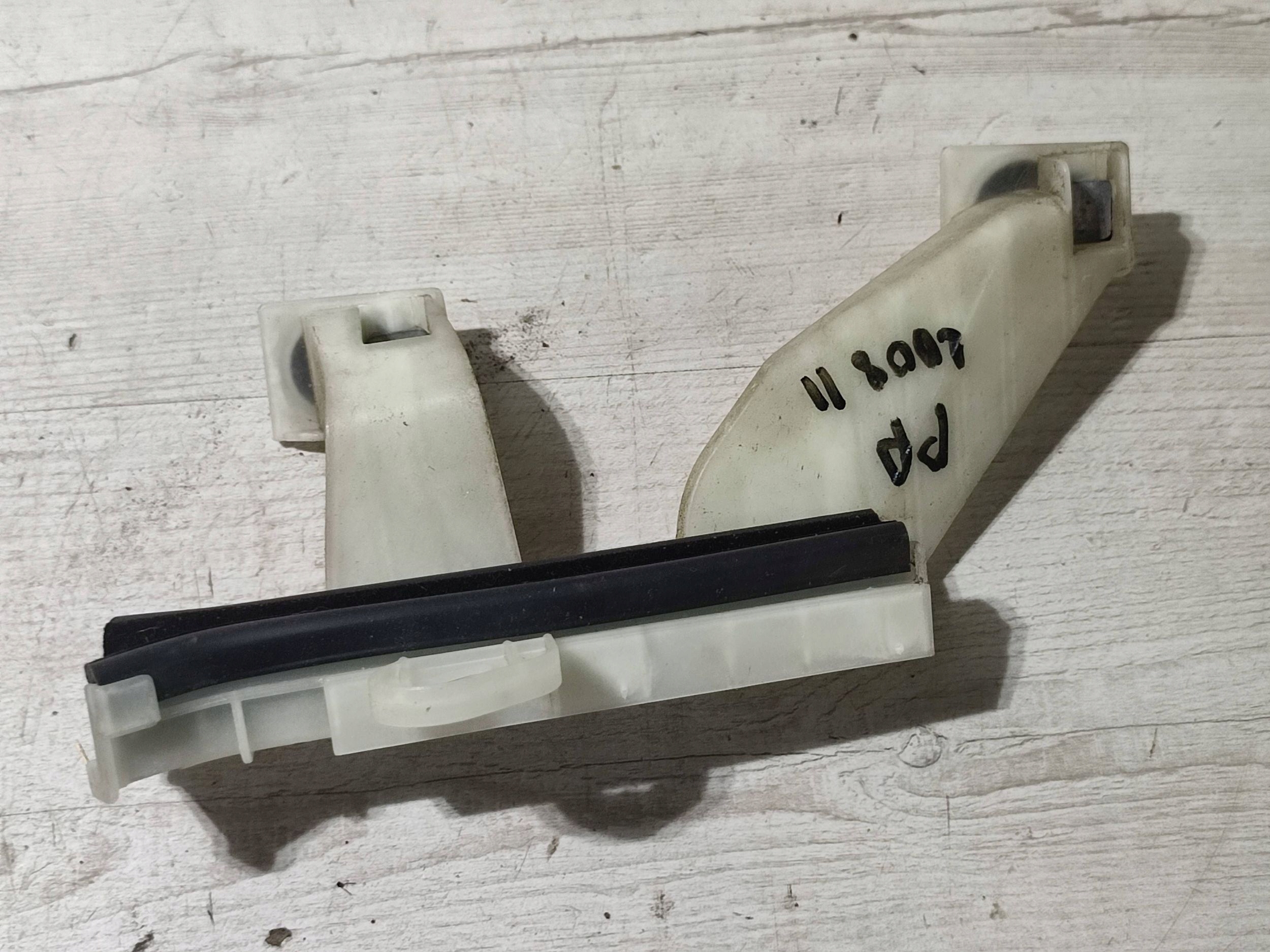 Peugeot 2008 II 2020 front side right moulding windows door przednich