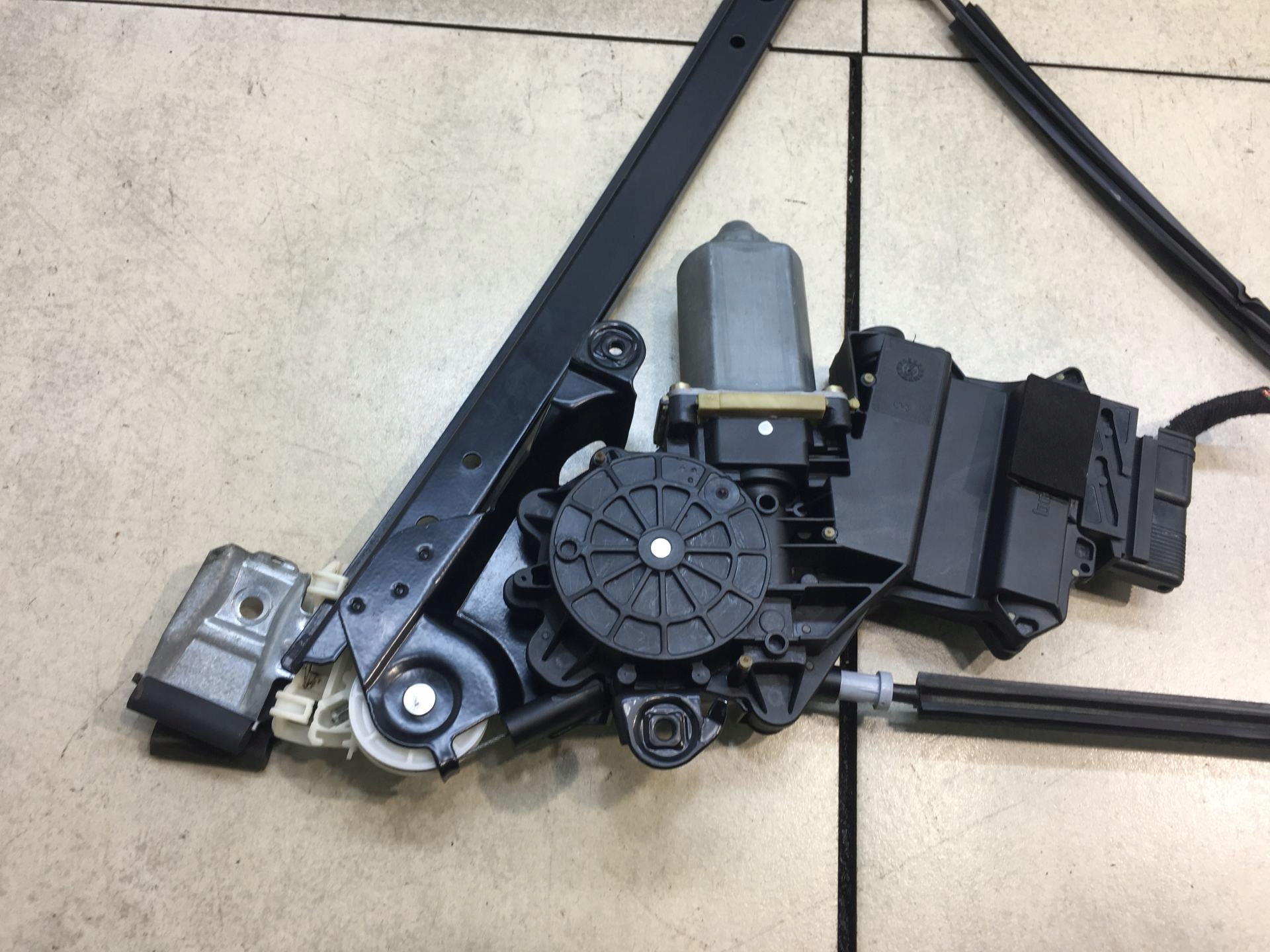 window regulator left rear part SHARAN FL 7M3959811