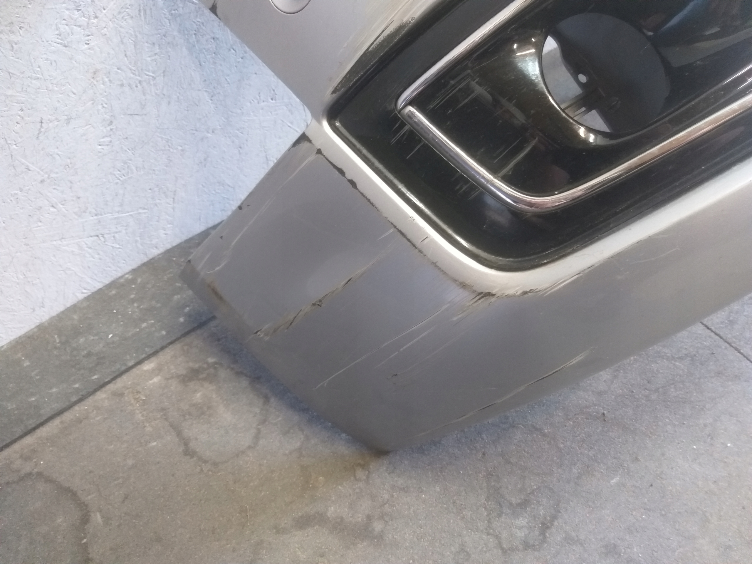nárazník předek AUDI A8 D4 LIFT