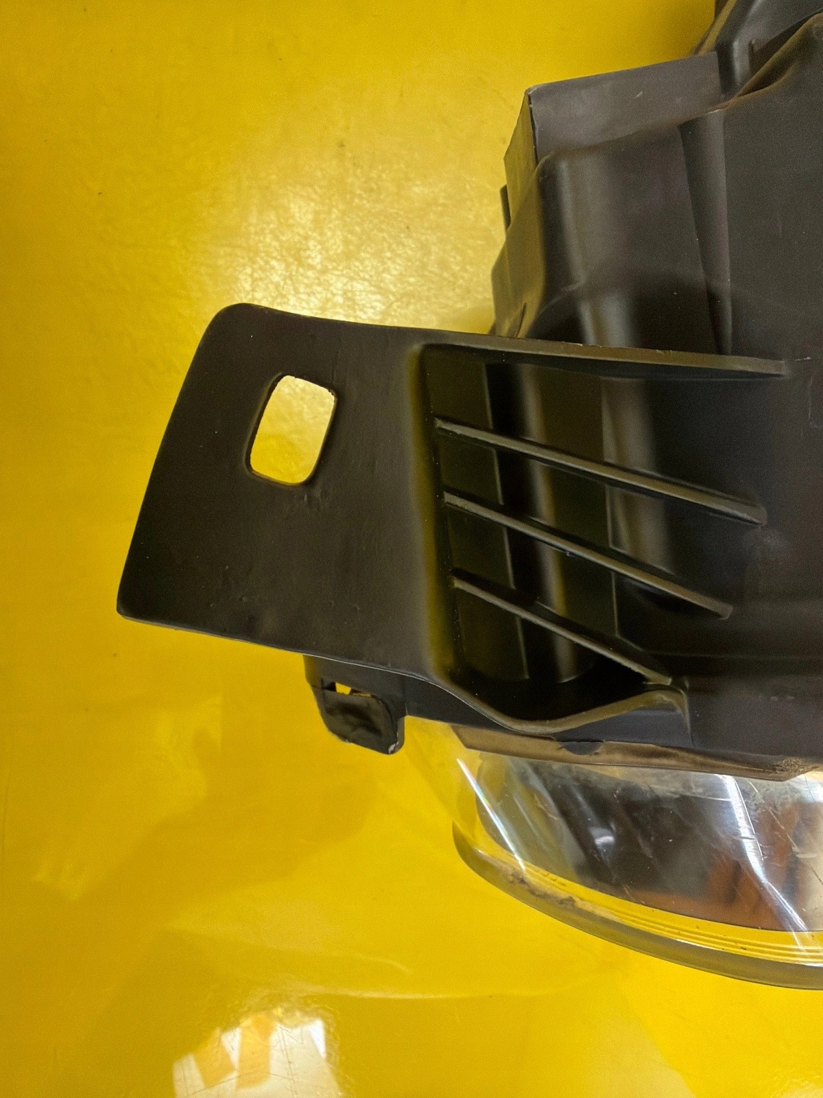 light right Ford Transit Connect II DT11-13W029AC