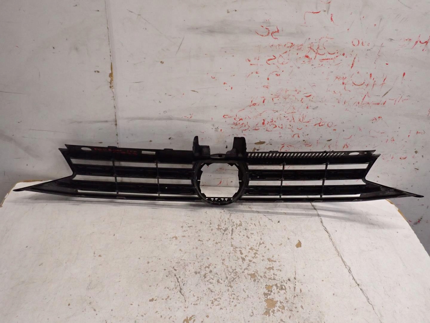 Grill VW TOURAN 2015- 5TA853651H