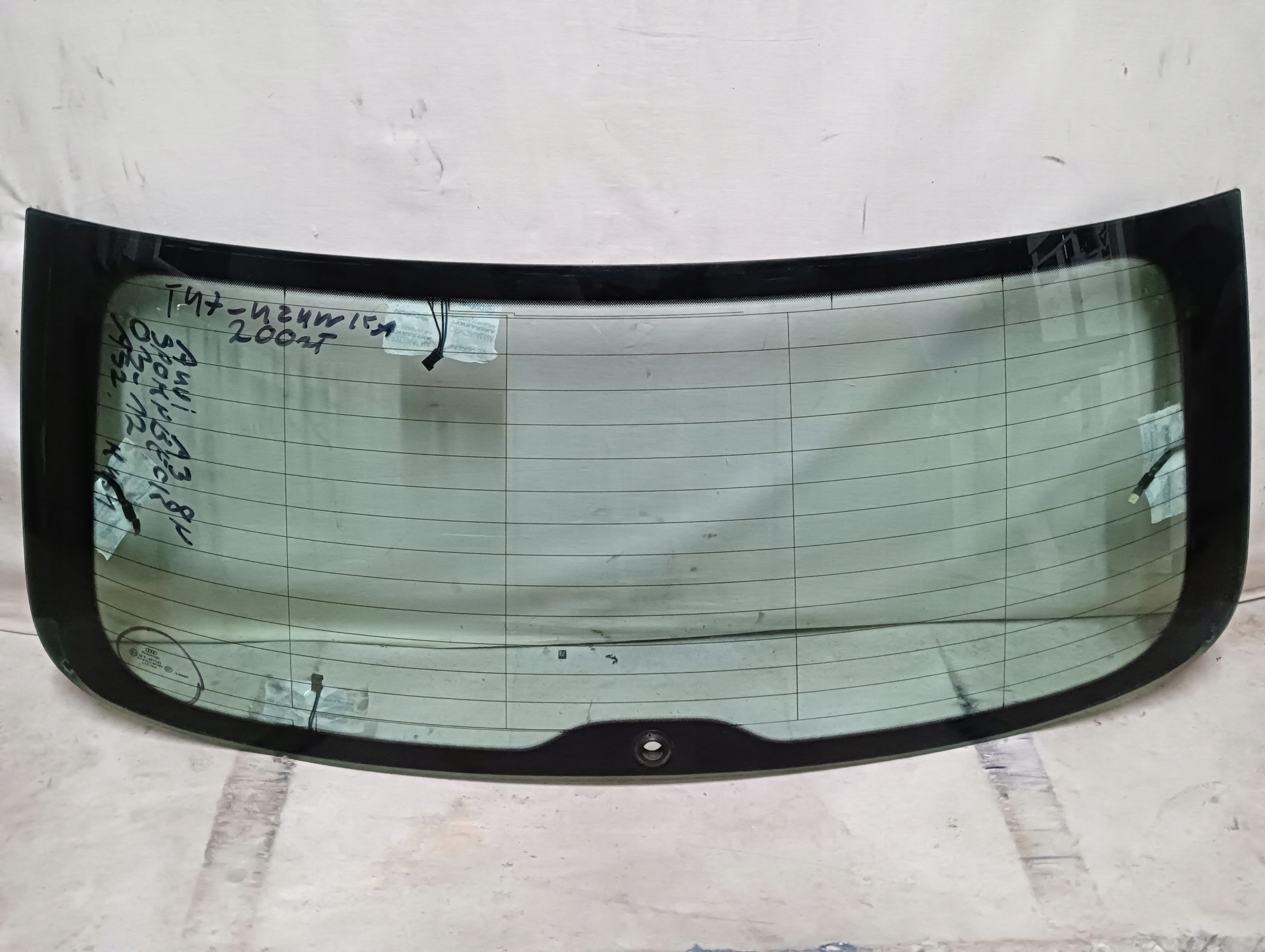 SZYBA TYLNA AUDI A3 8Y SPORTBACK (2003-2012) AS2 RYSY