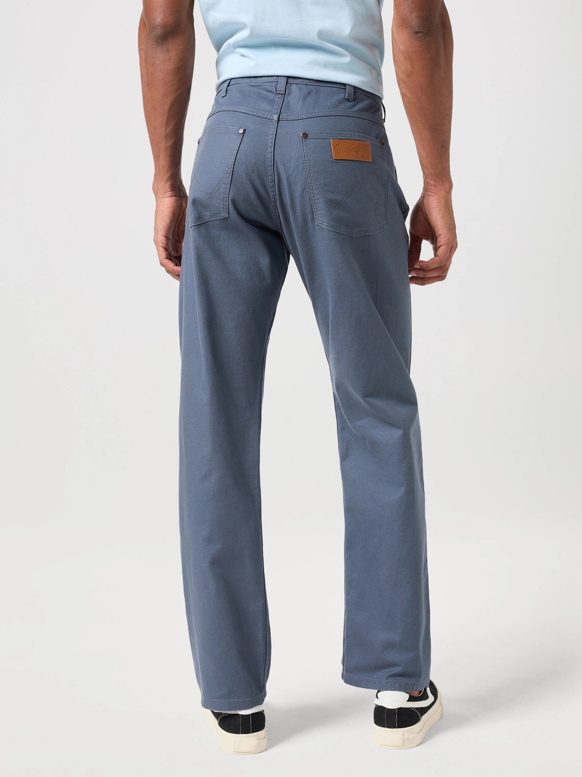 Pánské jednoduché džíny Wrangler Frontier Turbulence 112350827 33/30