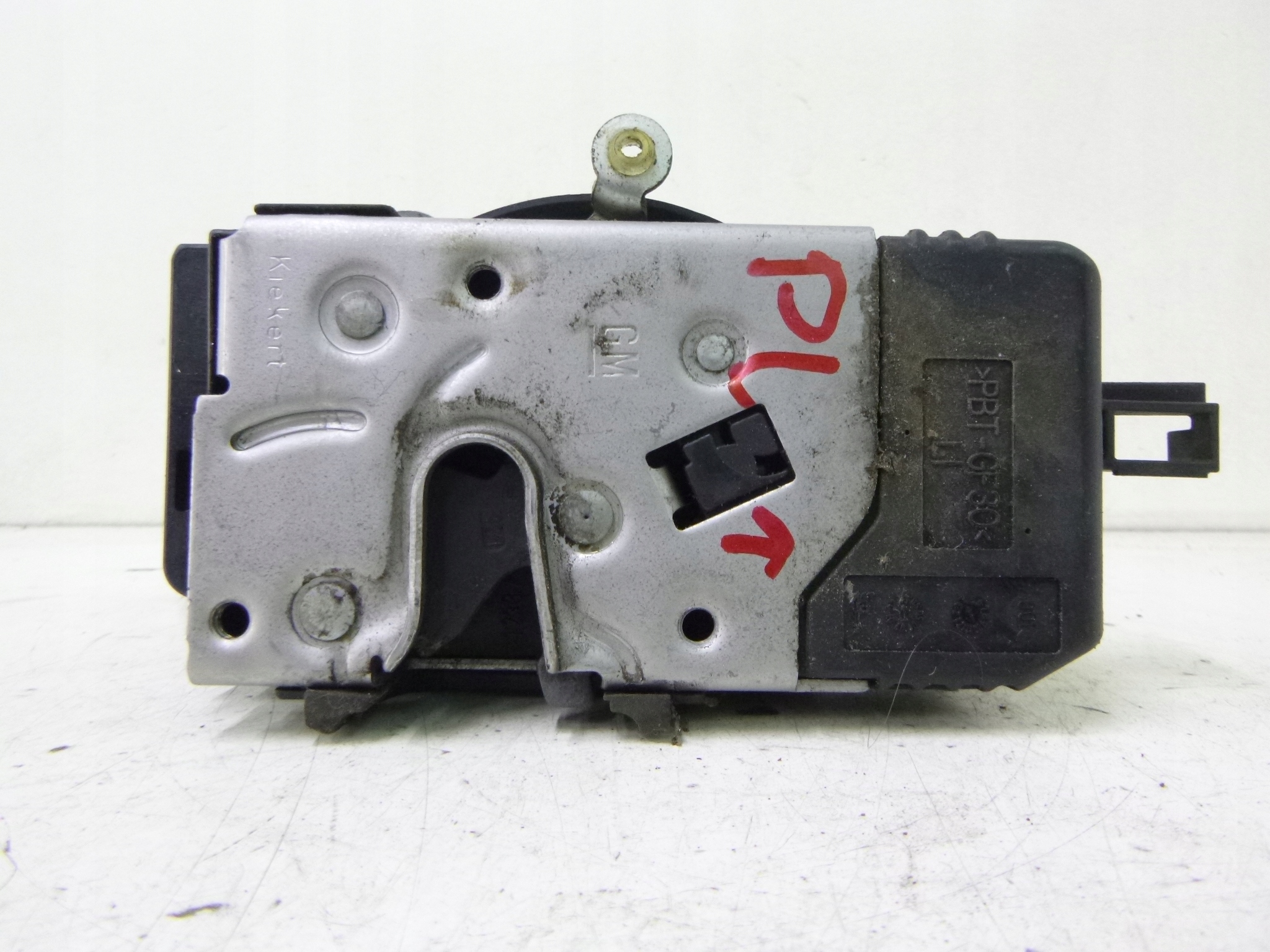 lock door front left Opel Signum 2003r.
