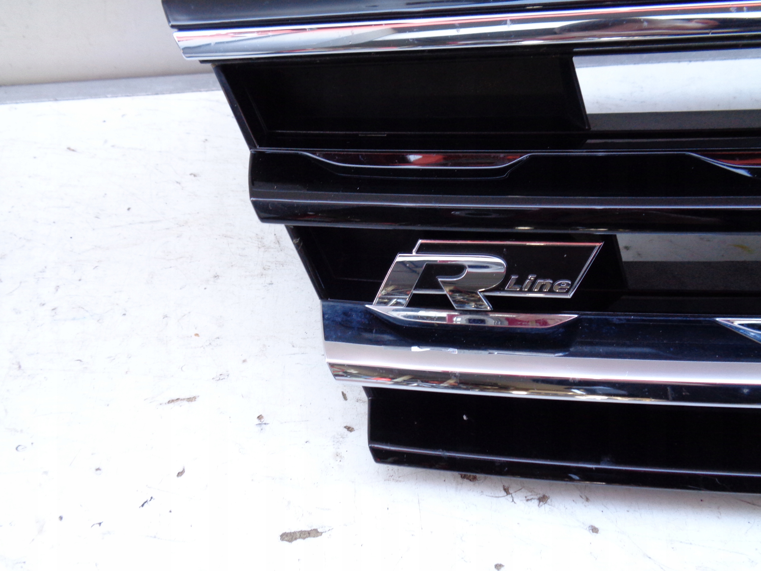 VW Tiguan Kühlergrill FRONTGRILL Kühlergitter 5NA853653 - Thumbnail 2