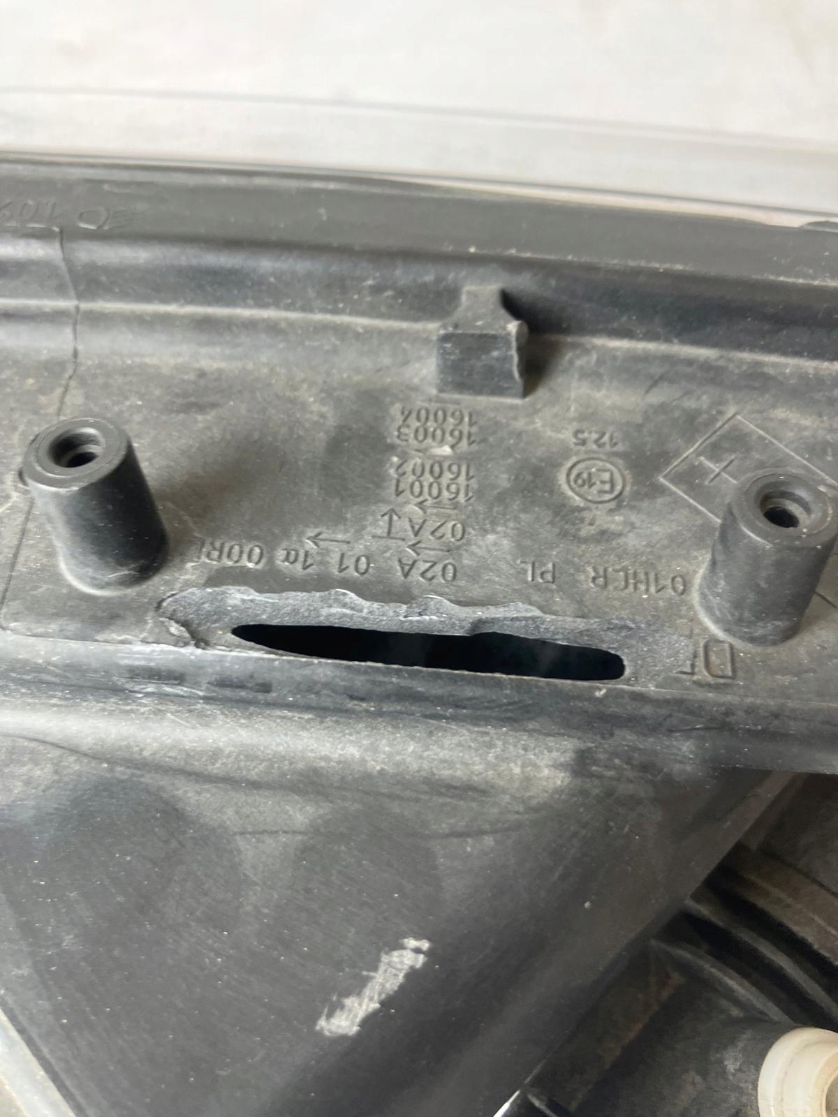 light left front SANDERO II LIFT 260604218R