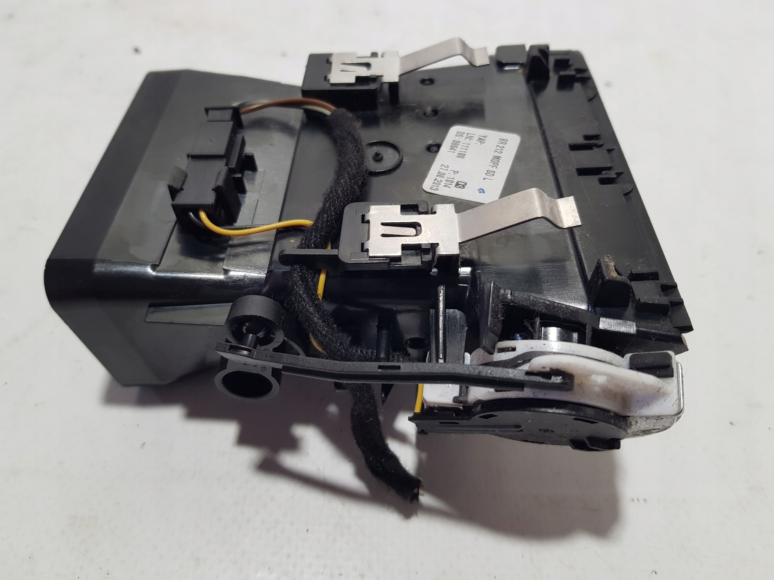 grid air conditioning devices left MERCEDES W212 LIFT 2128303354