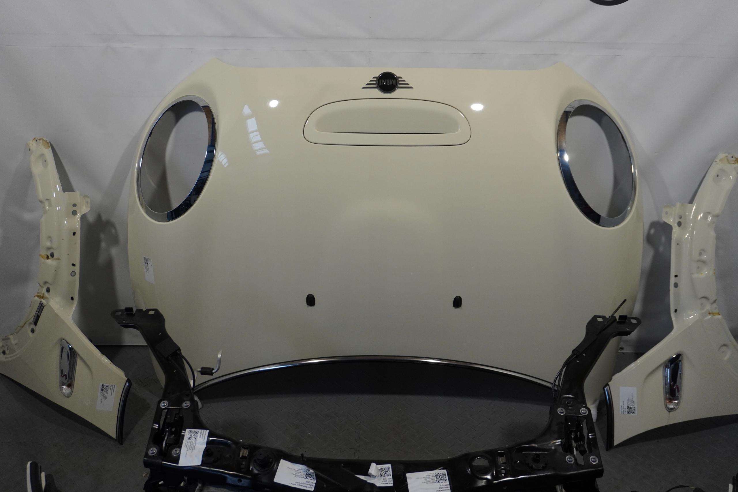 MASKA ZDERZAK PAS MINI F55 F56 F57 SPORT 850 ORYGINAŁ Typ samochodu 4x4/SUV Samochody osobowe