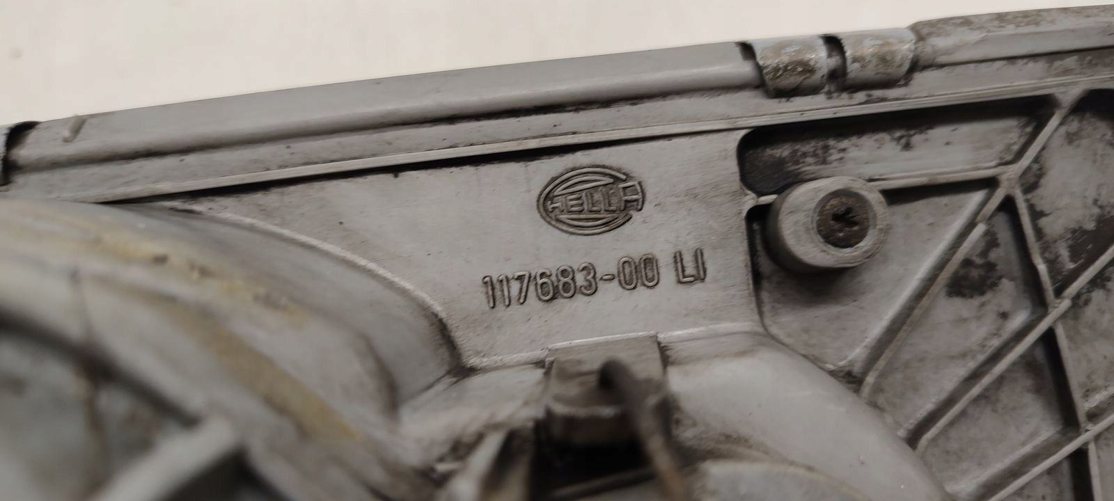 light front front left Mercedes W123
