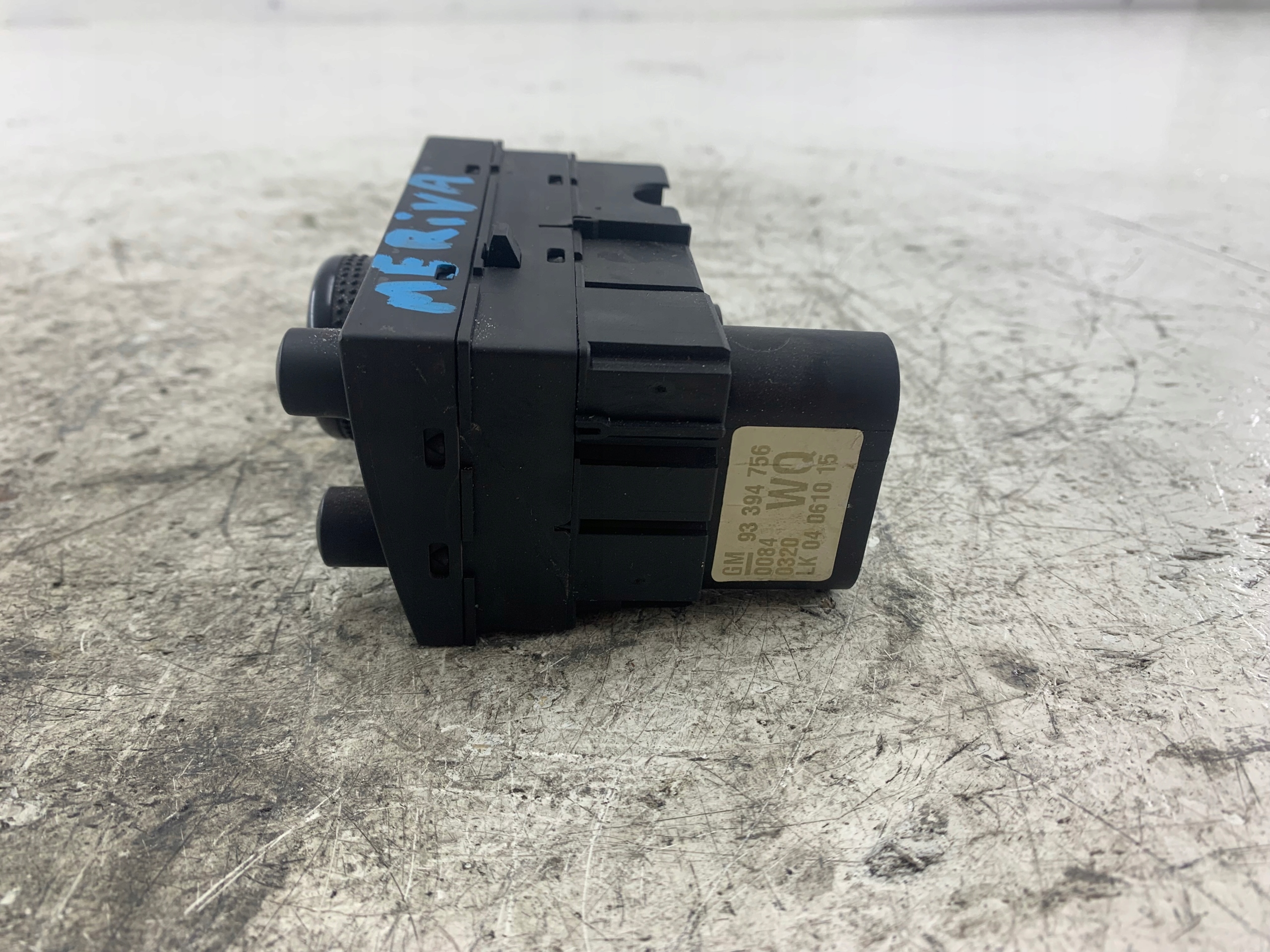 OPEL MERIVA A light switch 93394756
