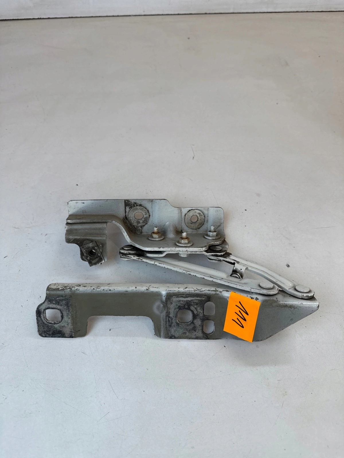 hinge bonnets front front right Opel Astra IV J