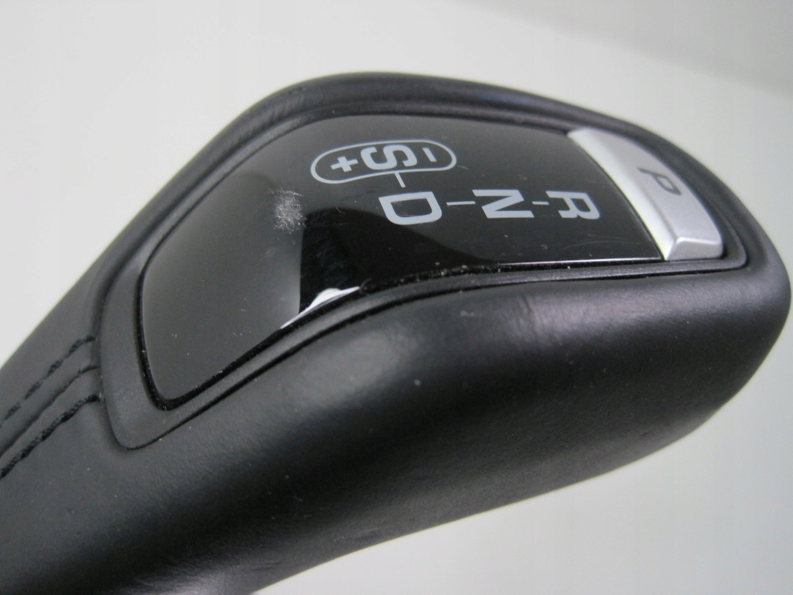 Wybierak lewarek biegów Land Rover Discovery MX73-7E453-AF Kod producenta MX73-7E453-AF