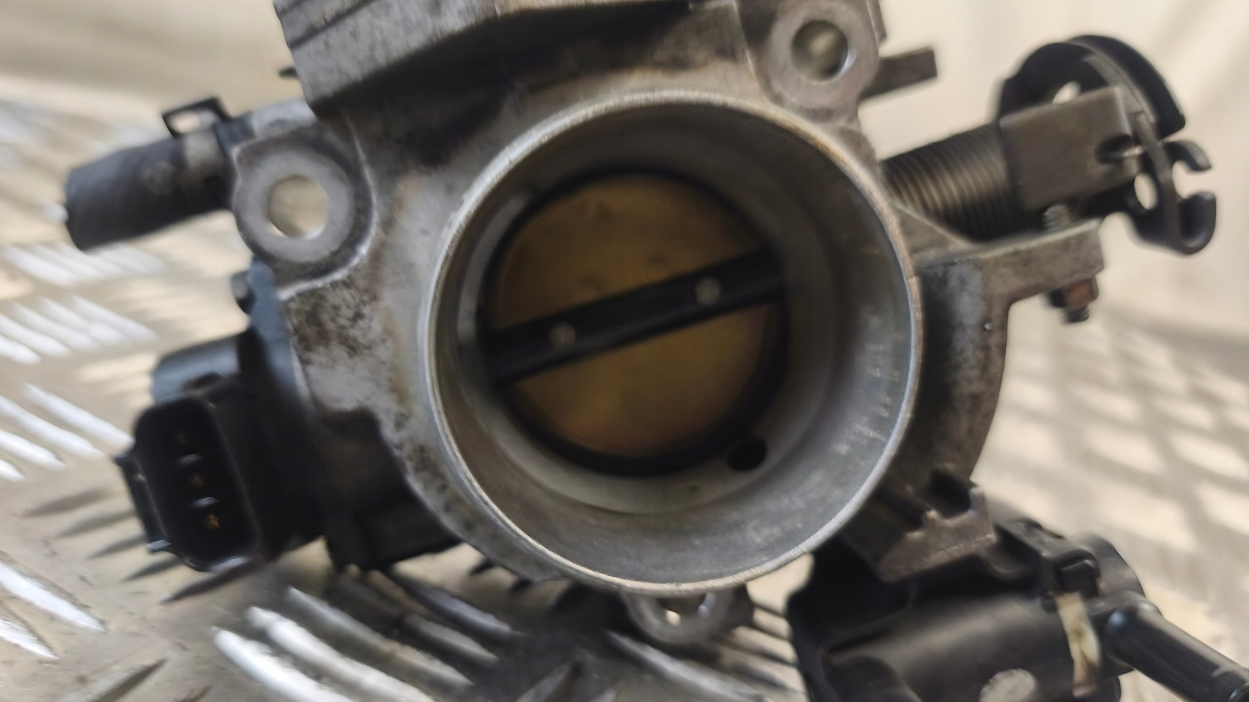 Valvola a farfalla MAZDA 3 1.6B 2005 r 136200-2731
