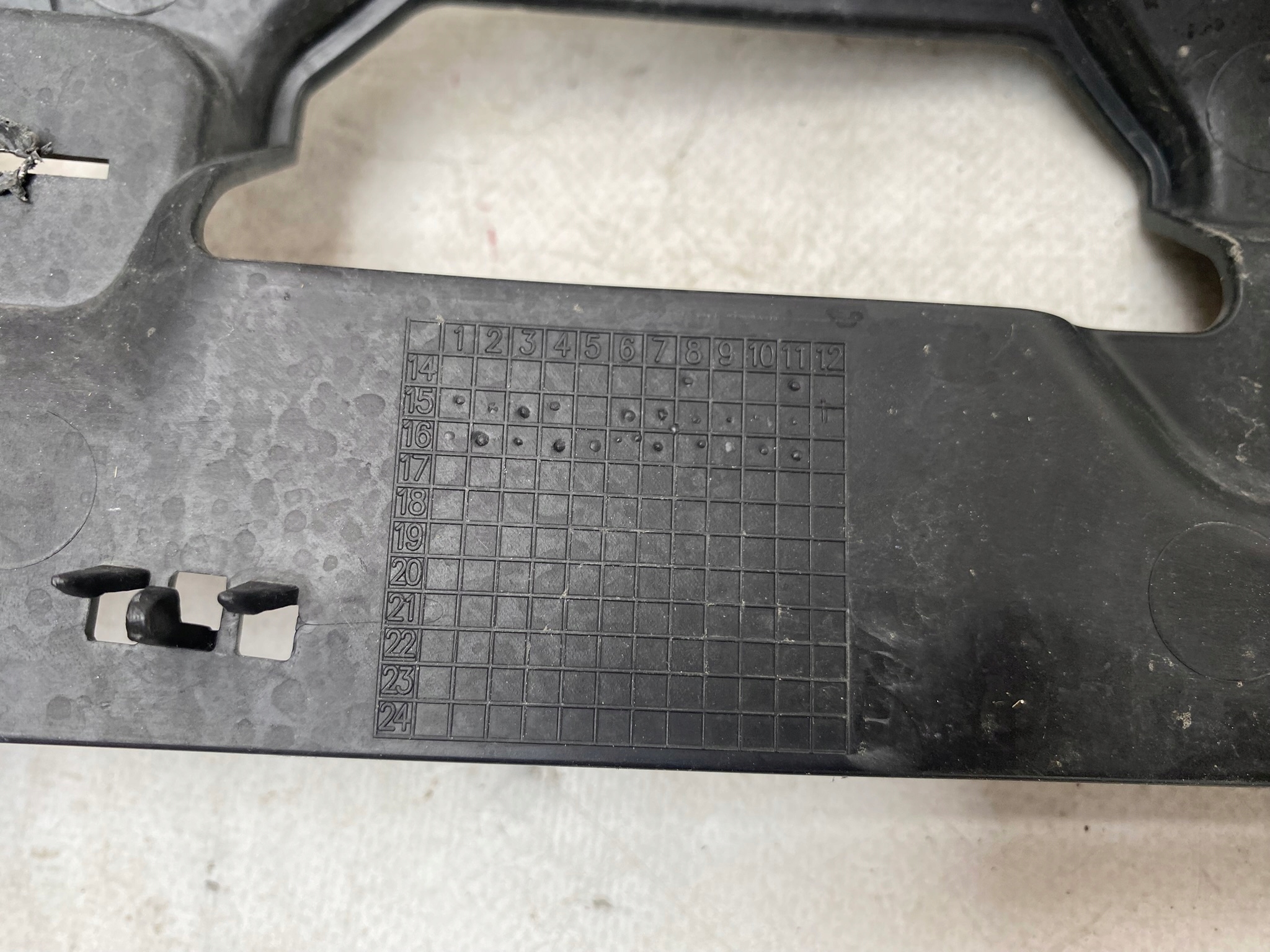 VW CADDY IV 2K5 15- bumper bracket right front 2K5807724
