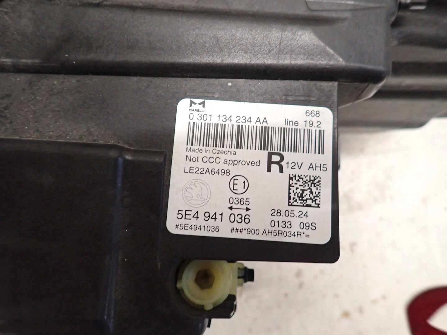 light front front right SKODA OCTAVIA IV LIFT 2024- FULL LED 5E4941036