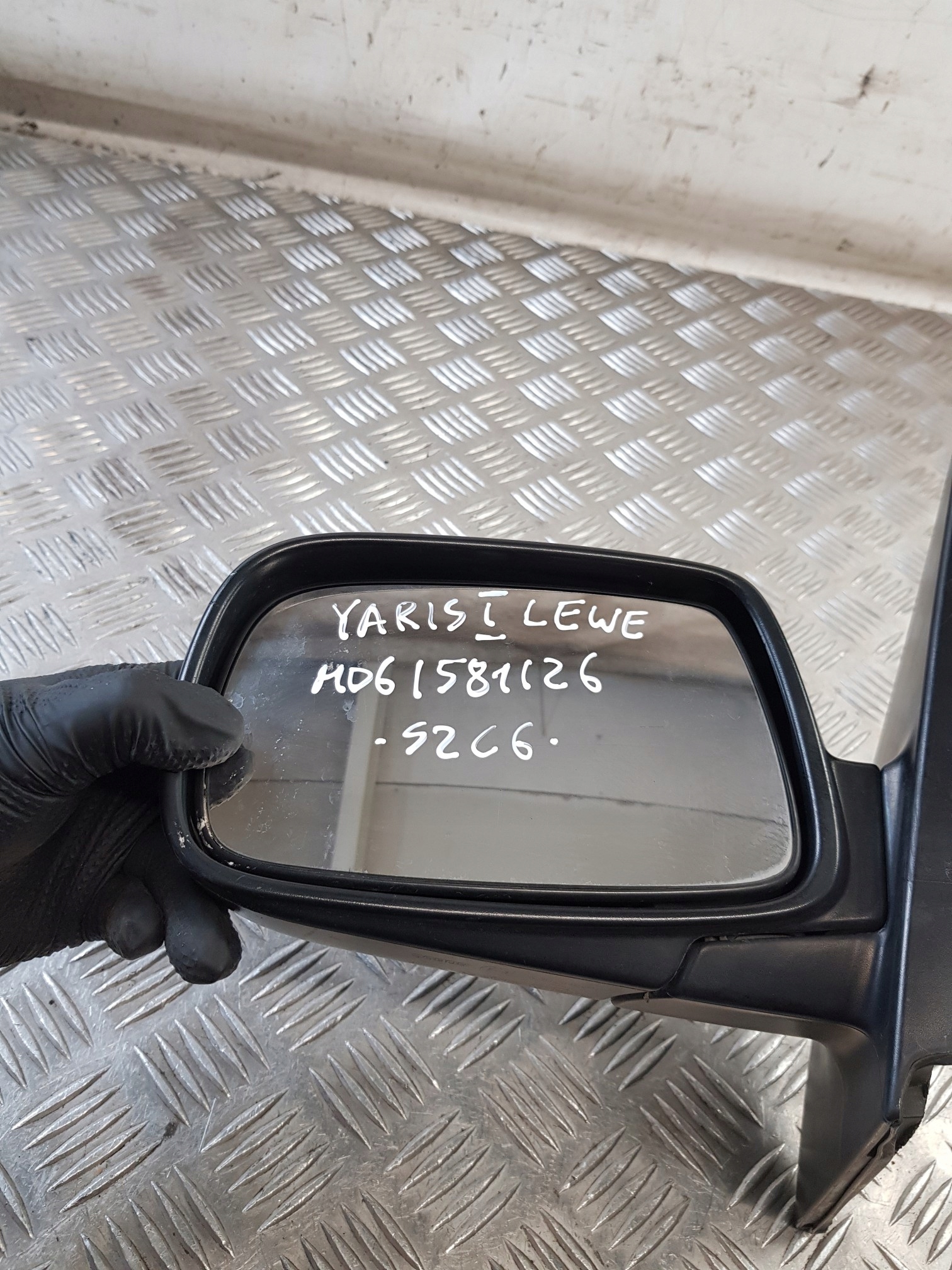 mirror left manually 87940-0D010-00 TOYOTA YARIS and 03R
