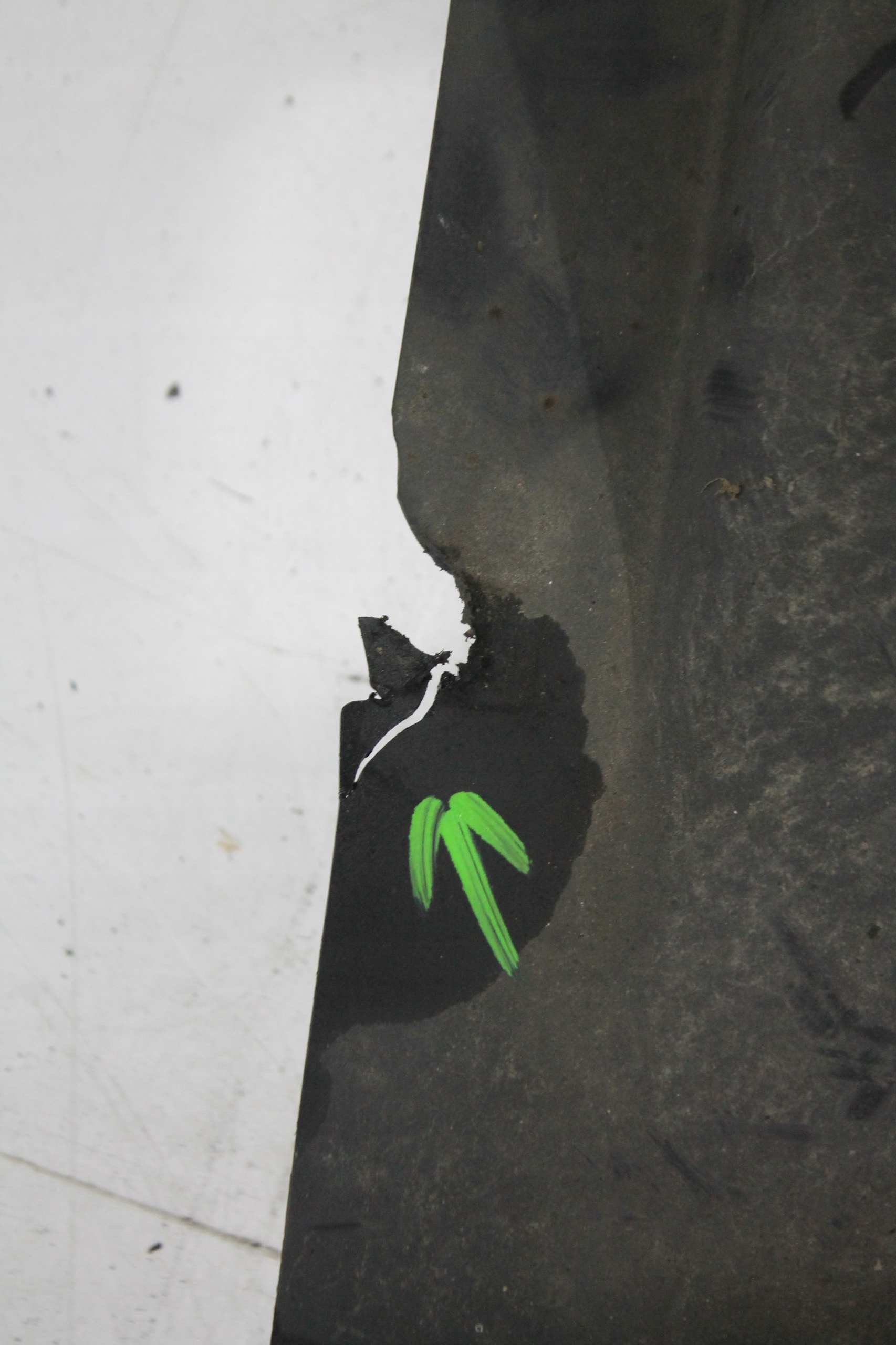 mudguard left front front SKODA OCTAVIA II 04