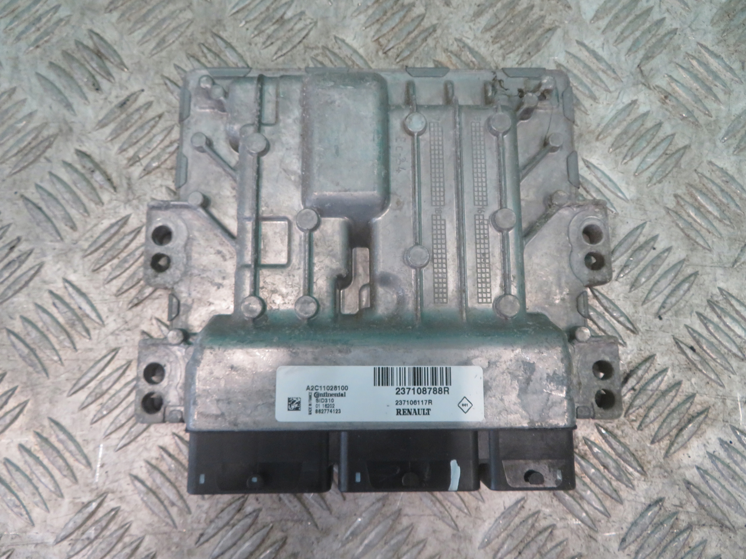 computer control unit of the engine RENAULT MASTER 17R A2C11028100 237108788R