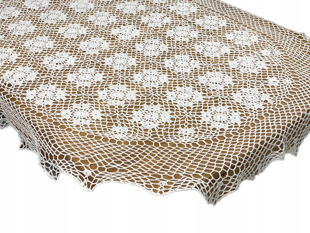 

Obrus szydełkowy 110x150 cm biały owalny