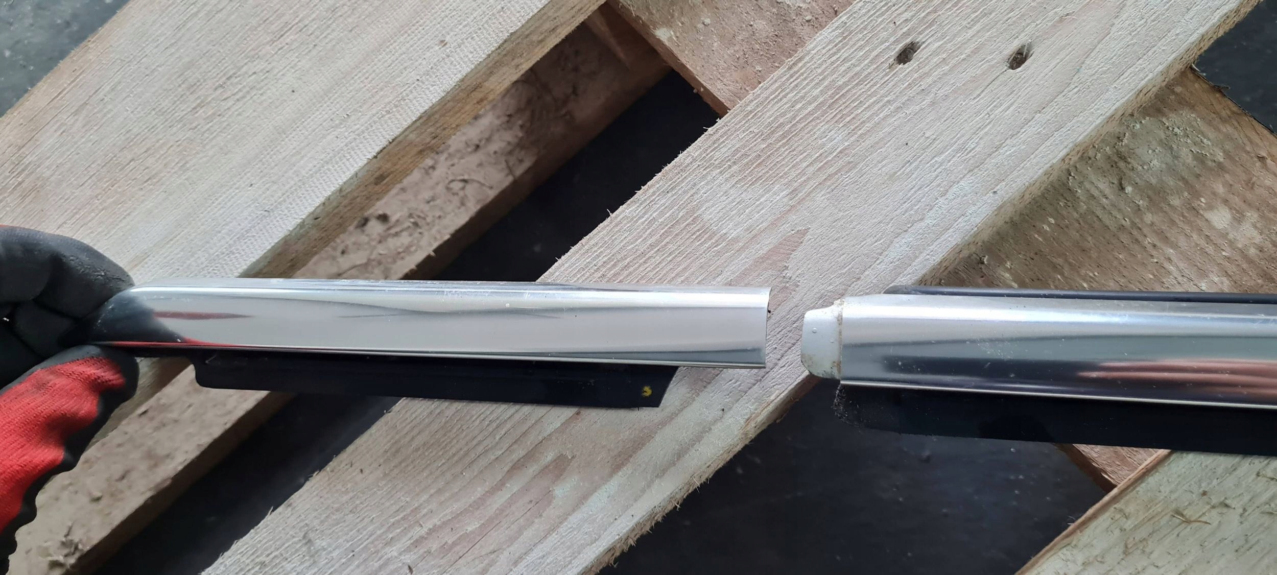 Maserati Quattroporte VI moulding dust CHROM left left front