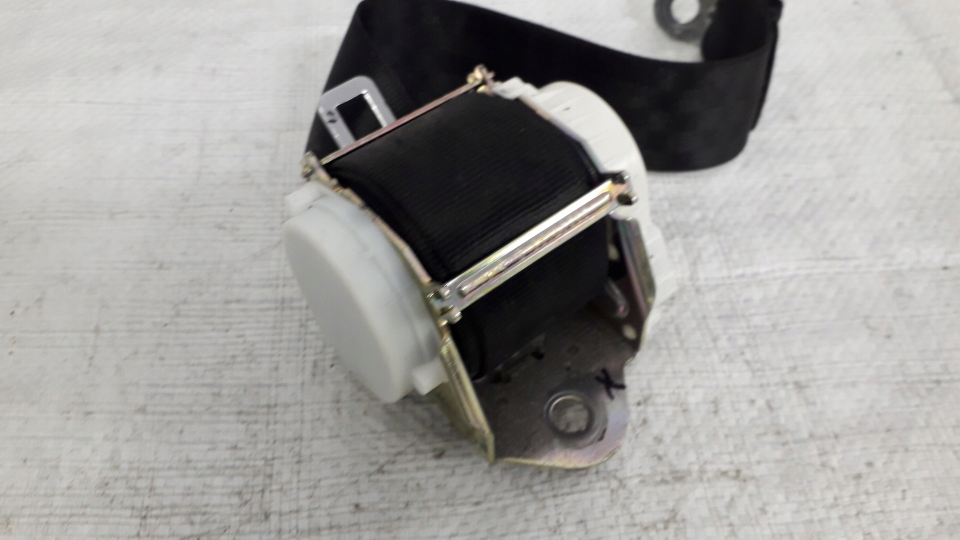 ремень безопасности 8P3857805B Audi A3