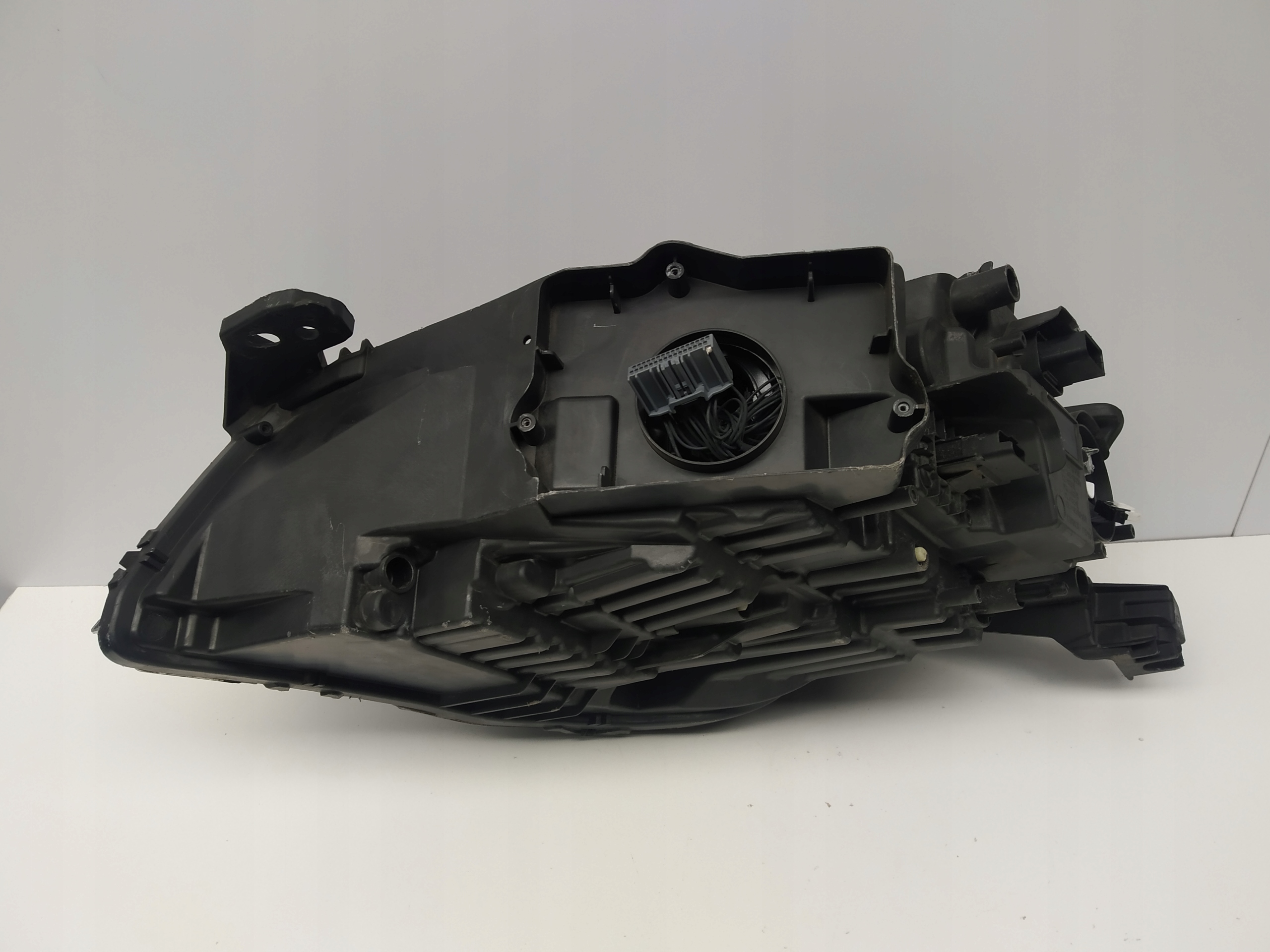2018r - Peugeot 508 II reflektor light front right Full Led OM 9839014080