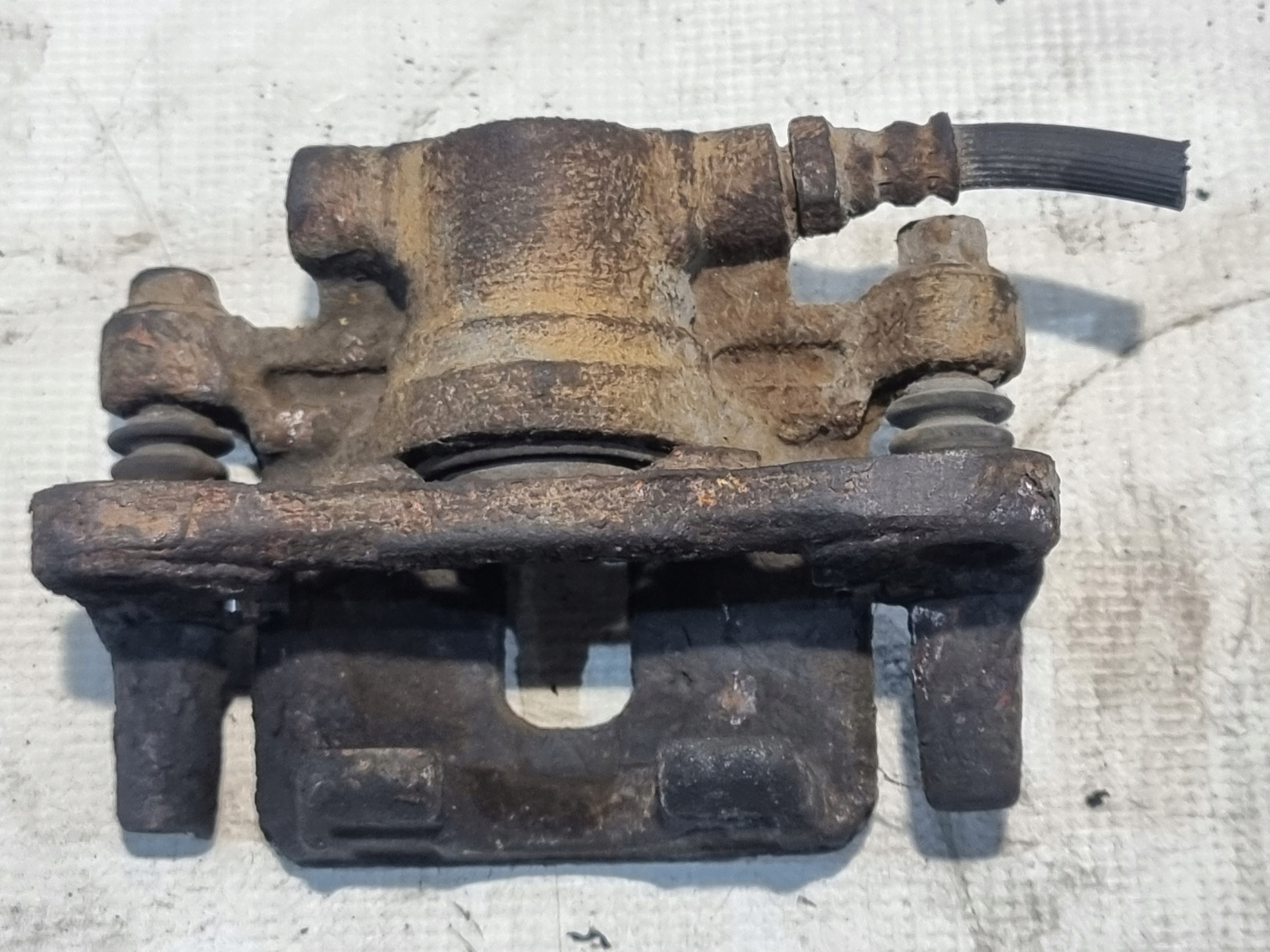 caliper brake left rear part DODGE CALIBER 2.0B 08r