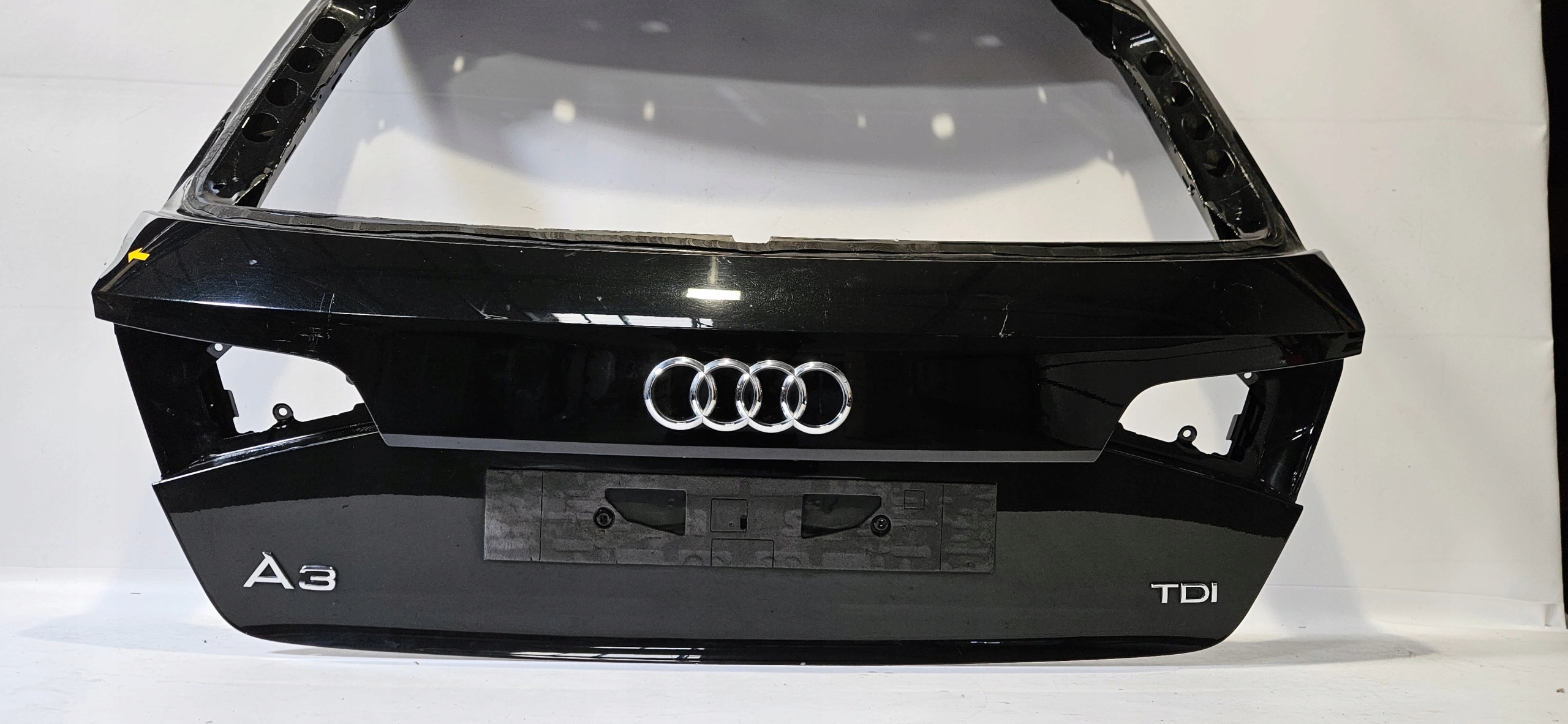 kapota kufru AUDI A3 8V 13- originál