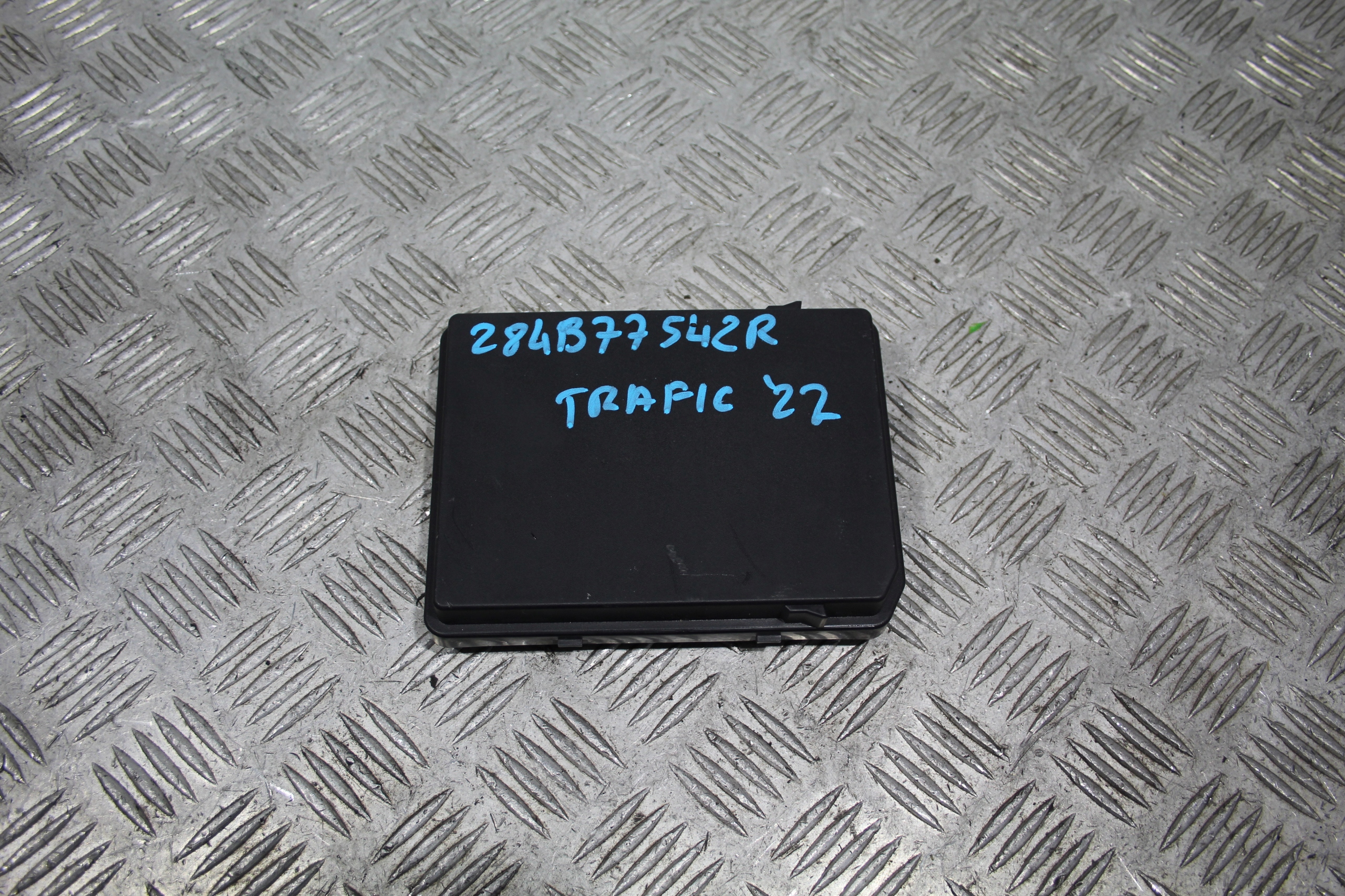 MODULE FUSIBLES TRAFIC IV 4 III 3 LIFT