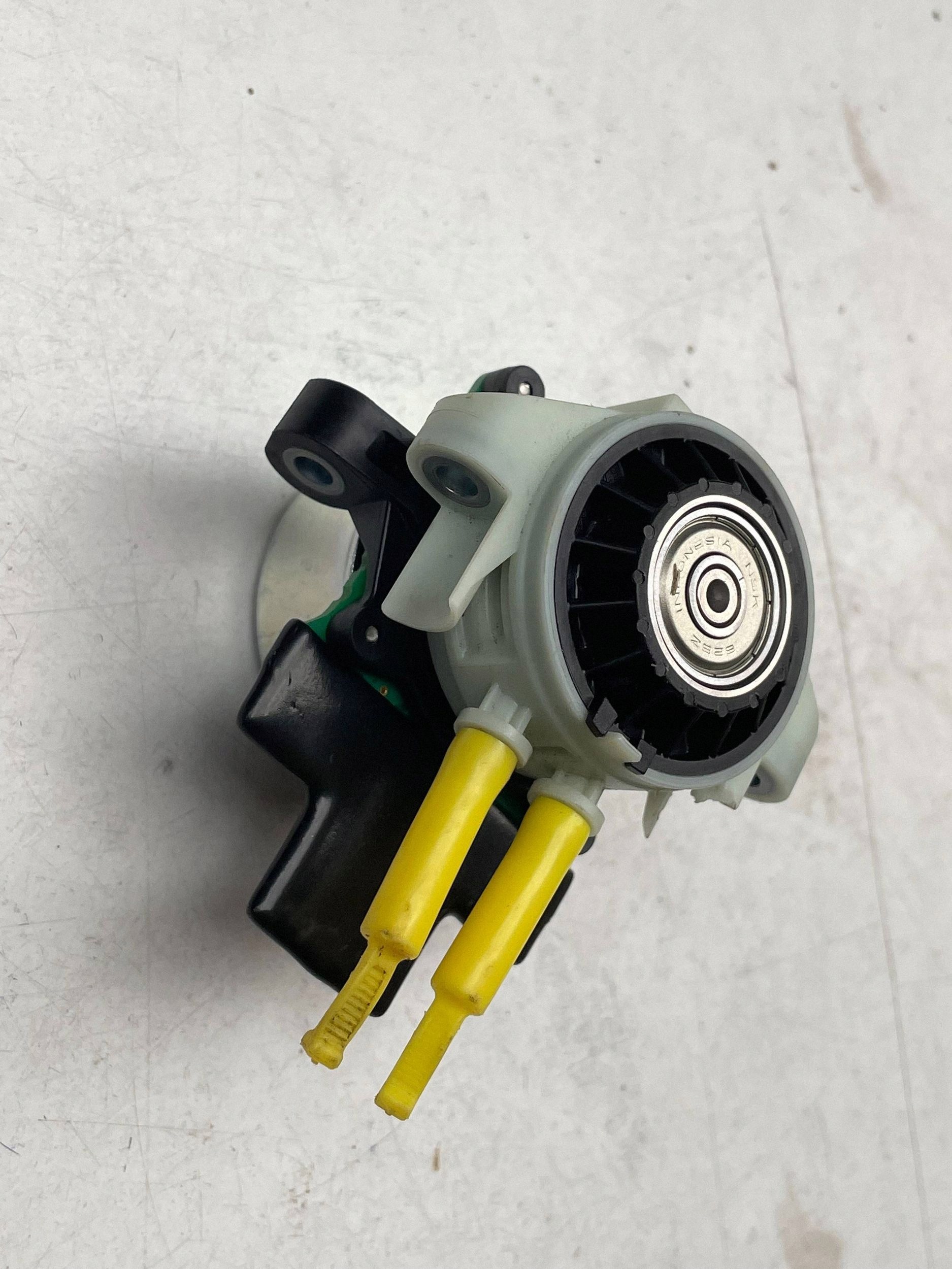 Pompa ADBLUE Originale MERCEDES RENAULT KANGOO III 9373513021