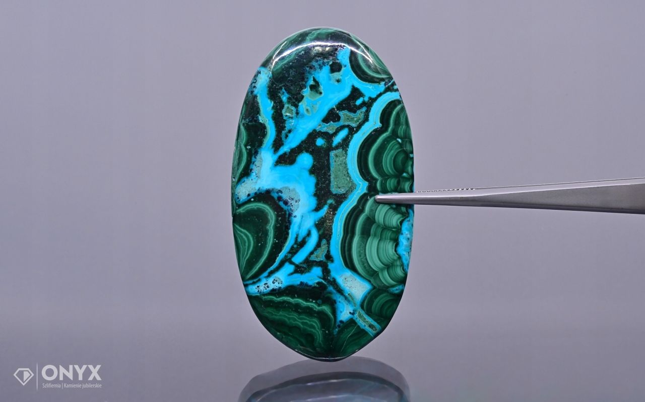 Chryzokola nízký kabošon ovál 61,5x33,5 mm