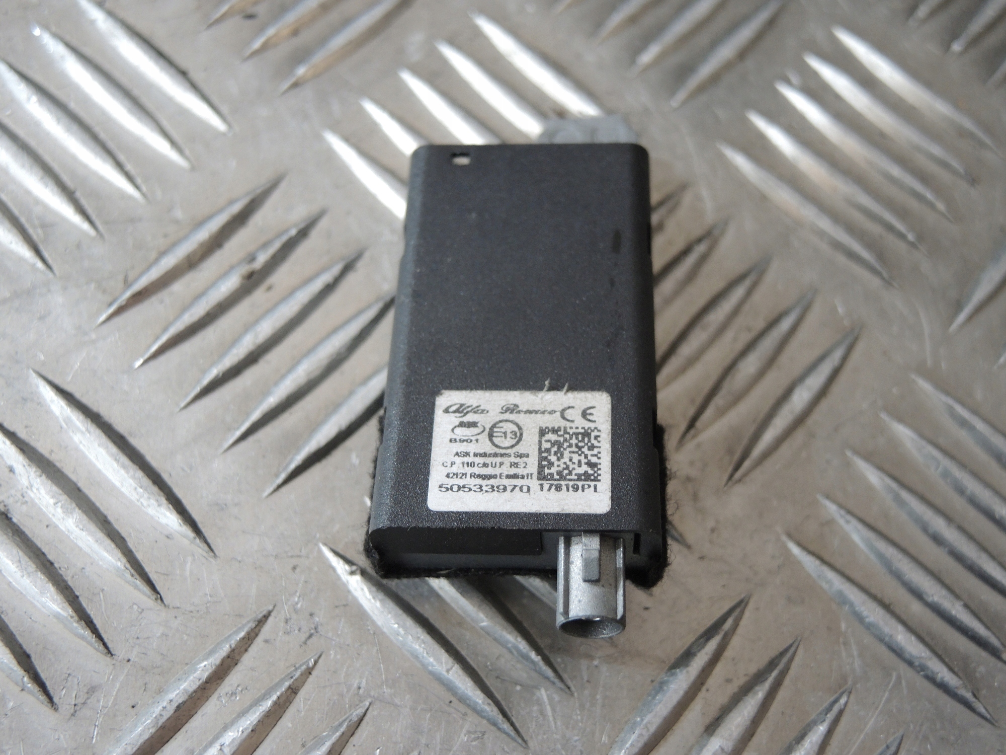 ALFA ROMEO GIULIA Q4 2.0T ANTENA WYJŚCIOWA