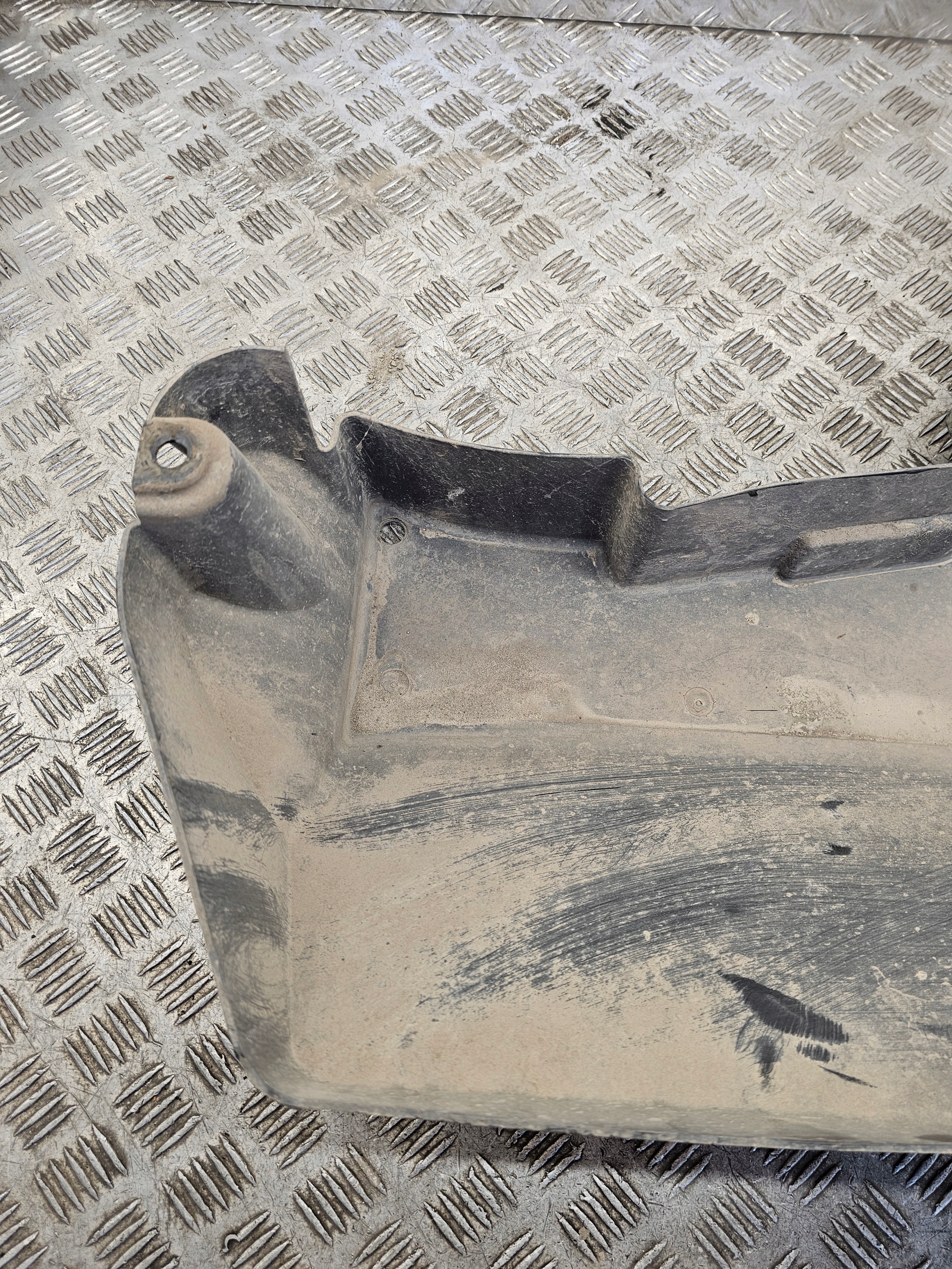 VOLKSWAGEN TRANSPORTER T6 7LA825191B abdeckung Blende Abdeckung Unterfahrschutz