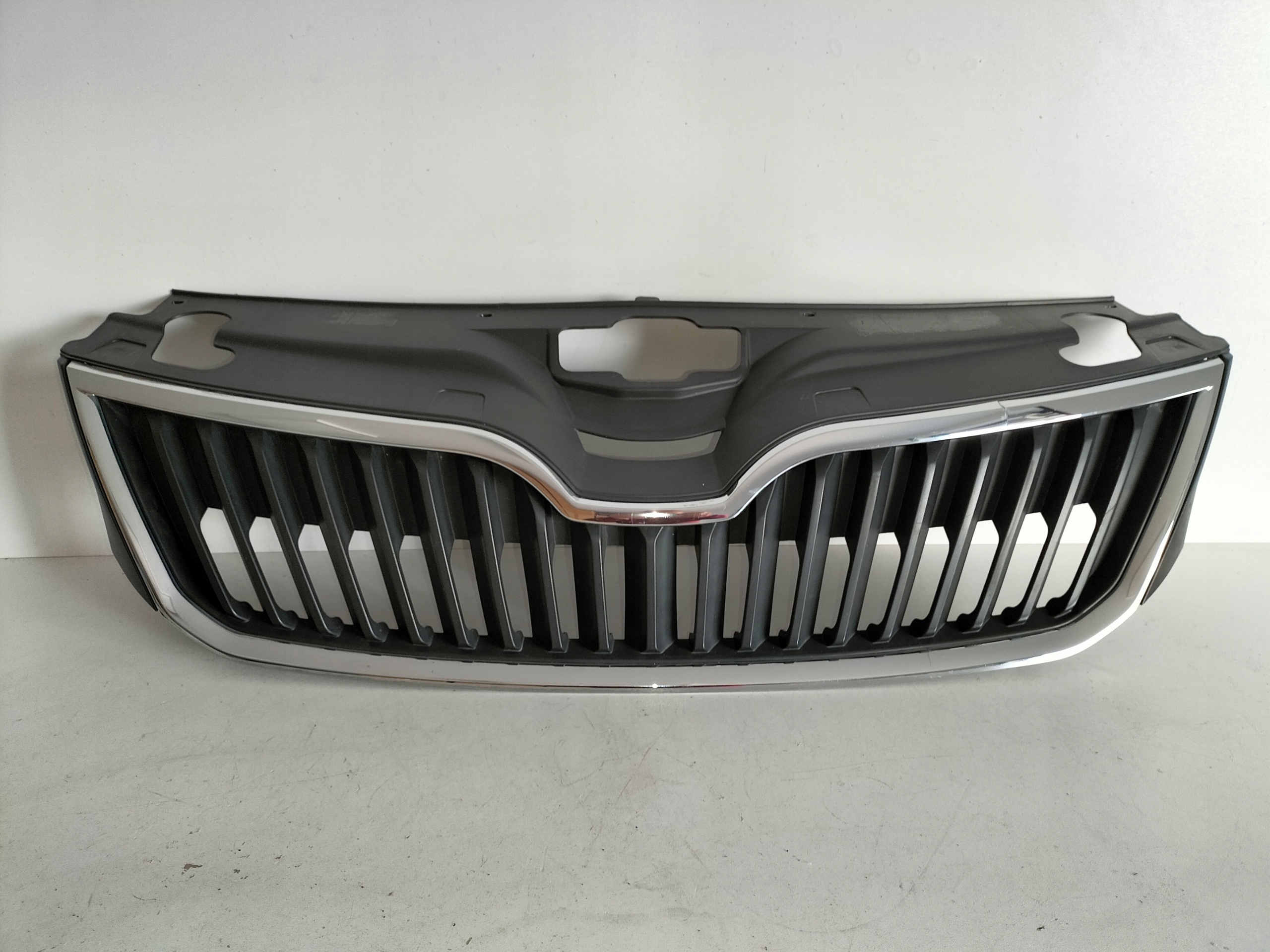 grille grid grill SKODA RAPID 12