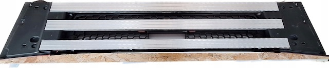 ŁAWECZKA GRILL DOLNY ATRAPA SCANIA P G R S NGS KOMPLETNA ORYGINAŁ BIELSKO Numer katalogowy części 2650884 2650885