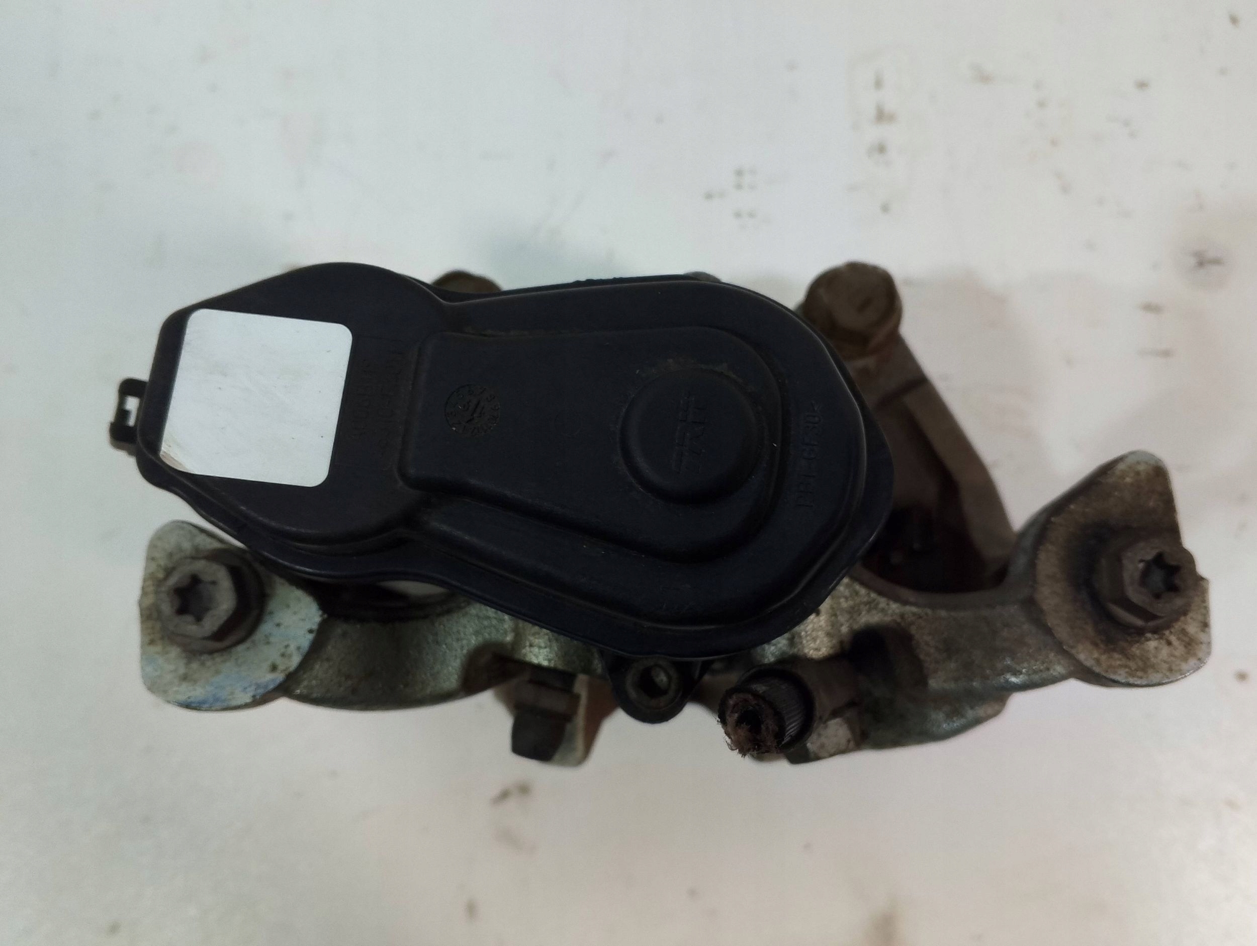 Toyota Corolla E21 caliper brake rear left 46310F4011 (B292)