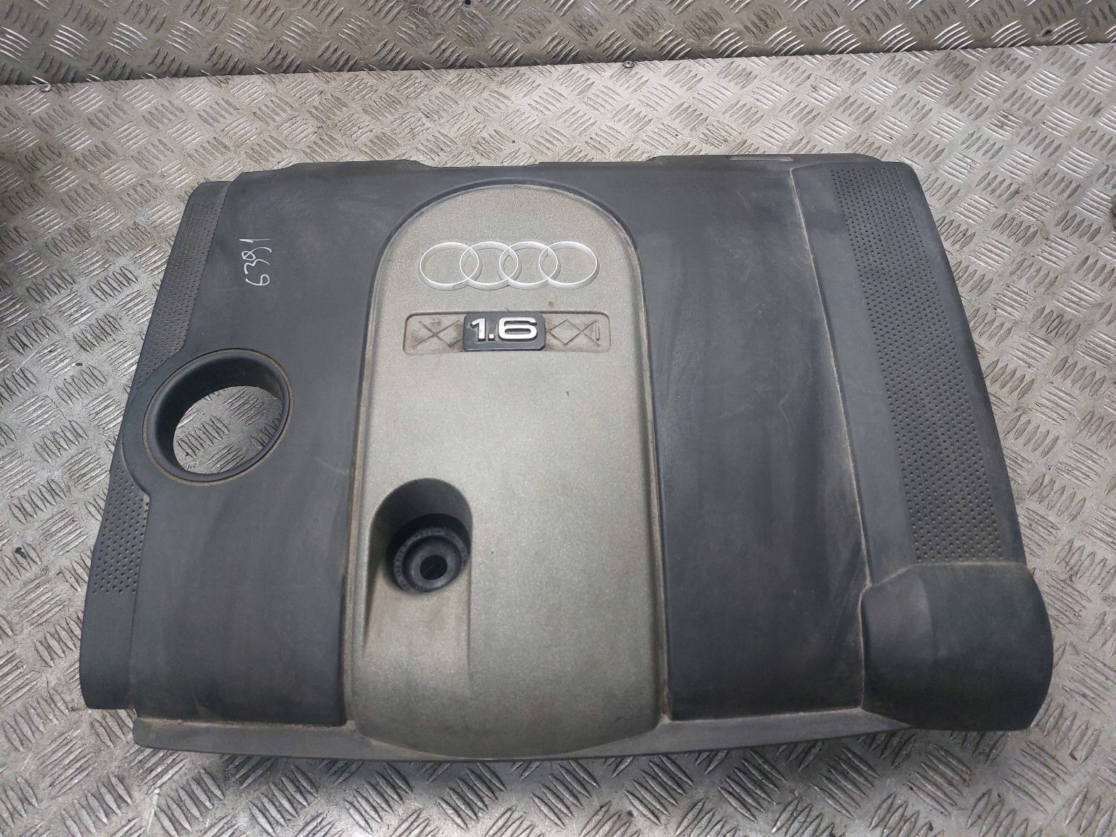 Gehäuse filter luft AUDI A3 8P 1.6 FSI 03C129607P 068905379A