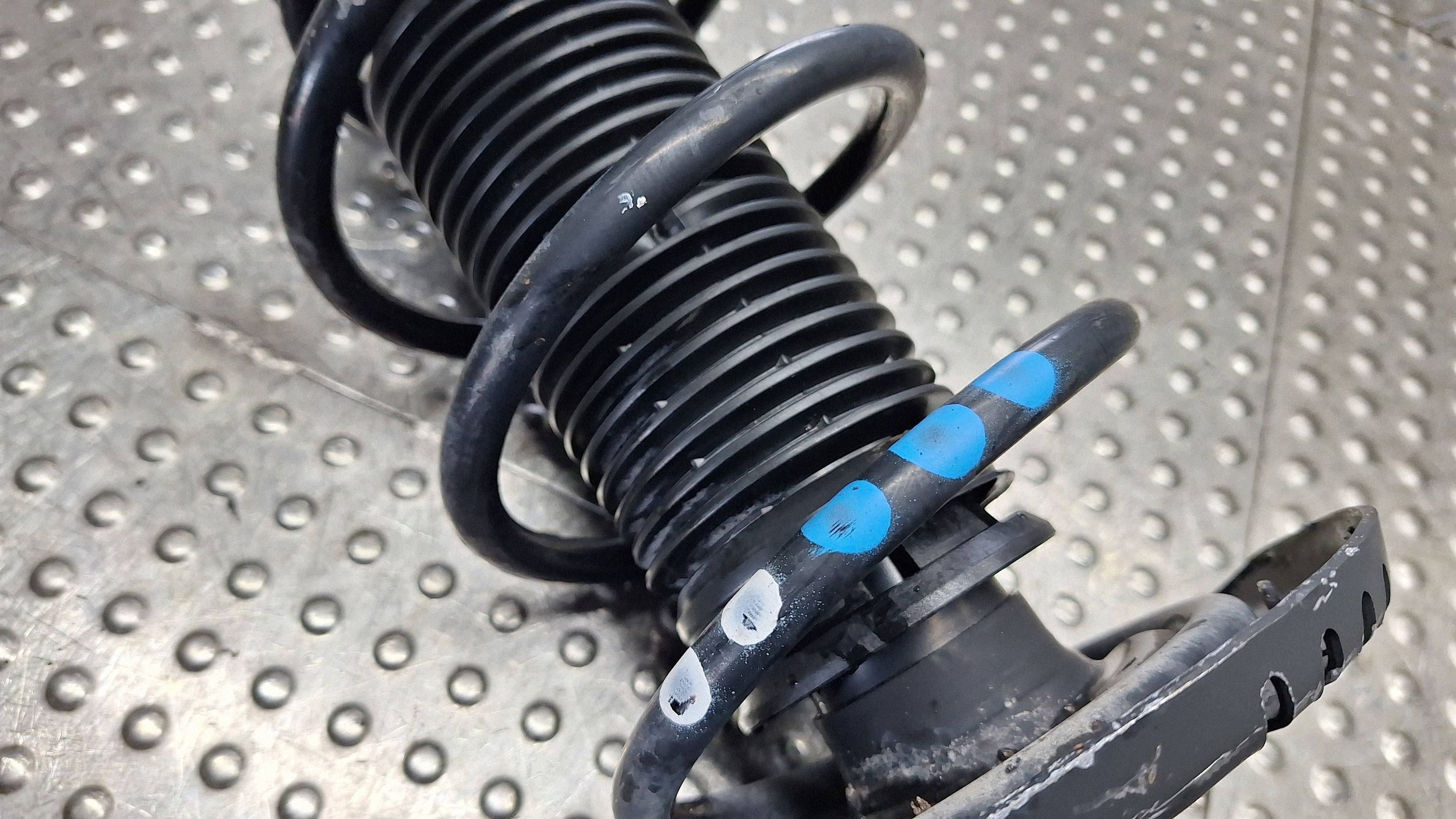 shock absorber left front 1S0413031C VW UP CITIGO MII 1.0MPI