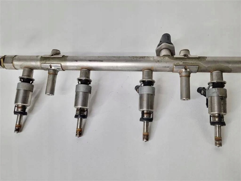 injector Audi A4 B8 facelift 2013 06K133317G