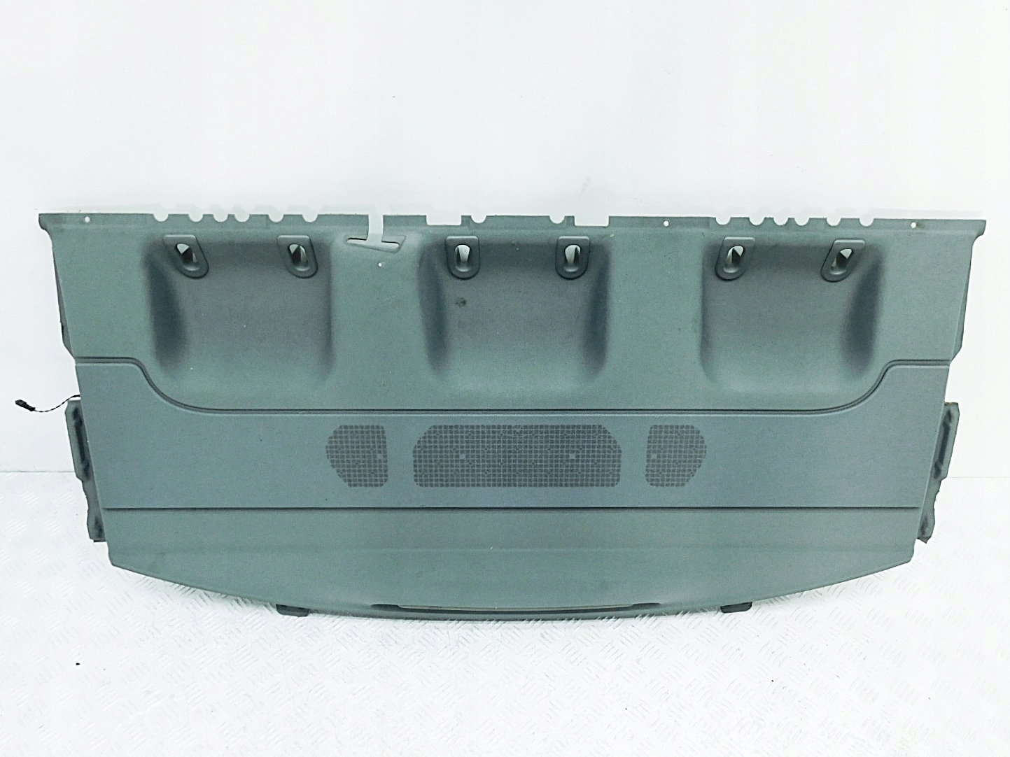 A2216903949 - Задняя полка стоп-сигнал-MERCEDES W221