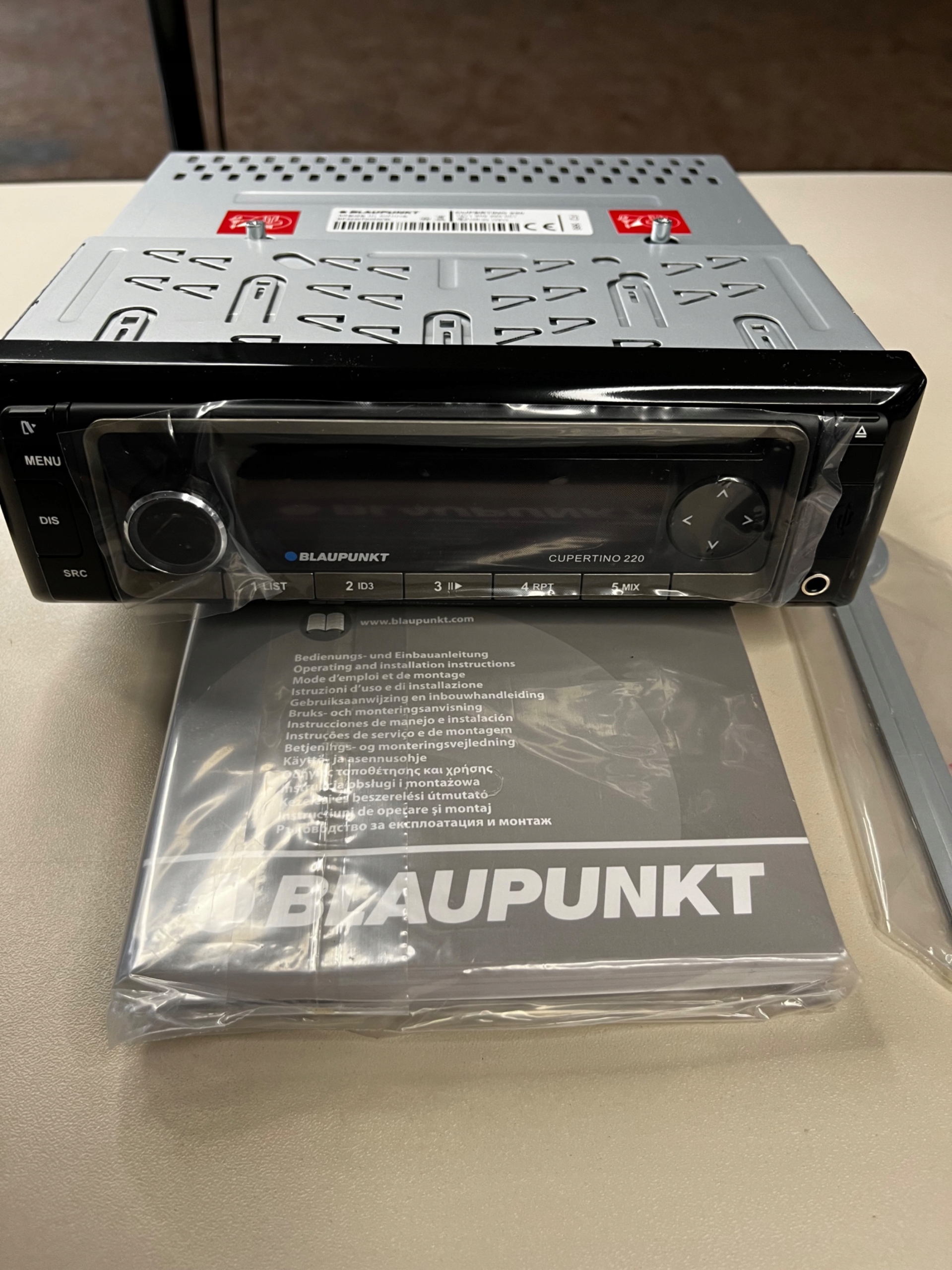 Radio samochodowe Blaupunkt Cupertino 220