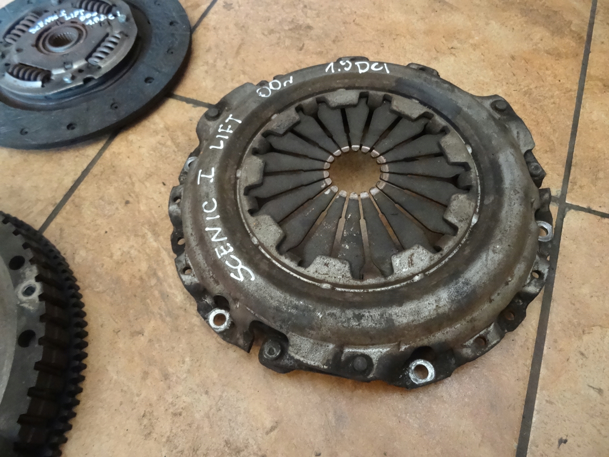 SCENIC I 1.9DCI 00' SPRZĘGŁO DOCISK TARCZA Producent części OEM