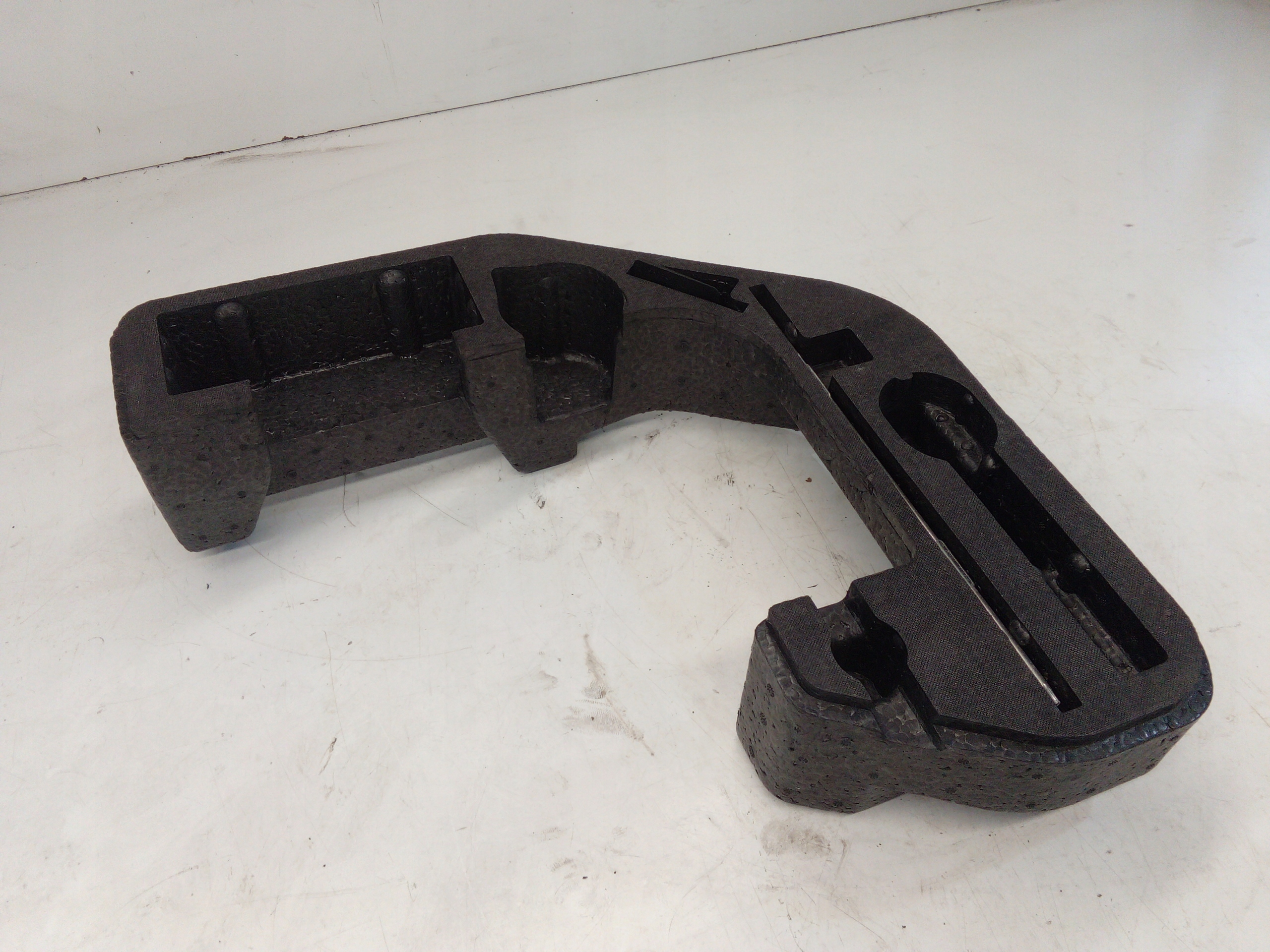 CRIC INSERT AUDI A4 A5 8T0012109