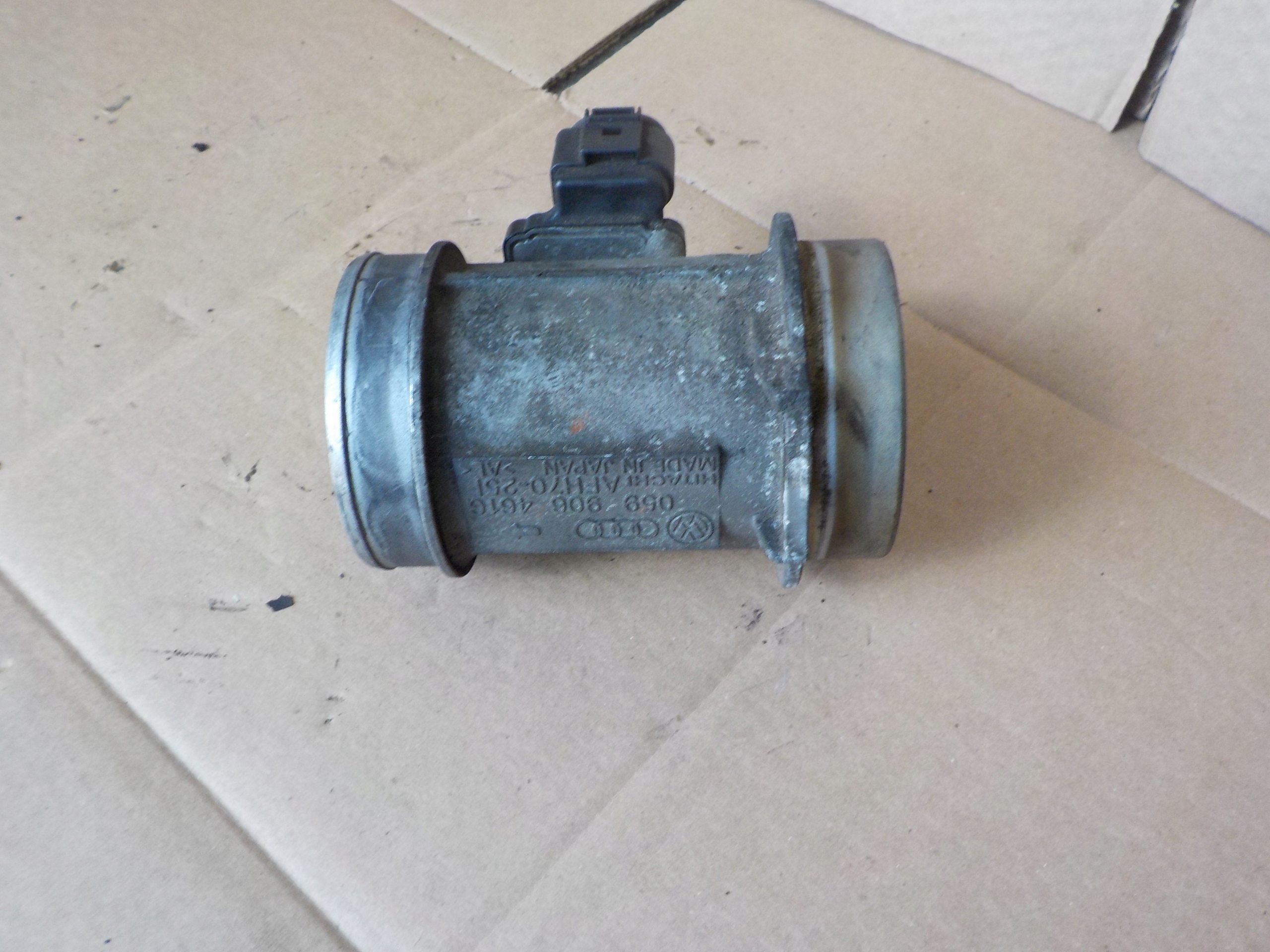 AUDI A4 B6 2.5 TDI flow meter 059906461G