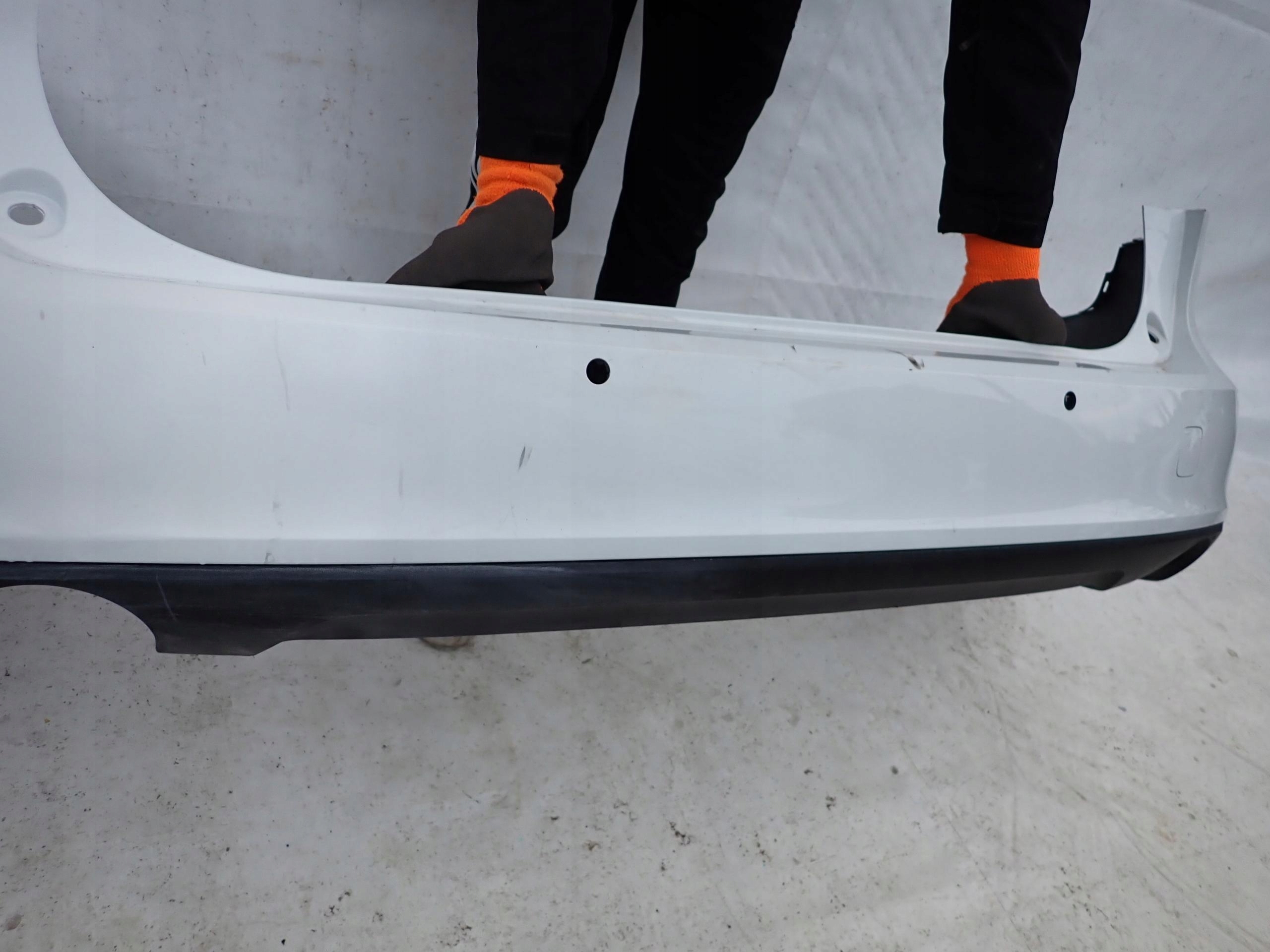 VOLVO V90 16-> bumper rear part rear PDC
